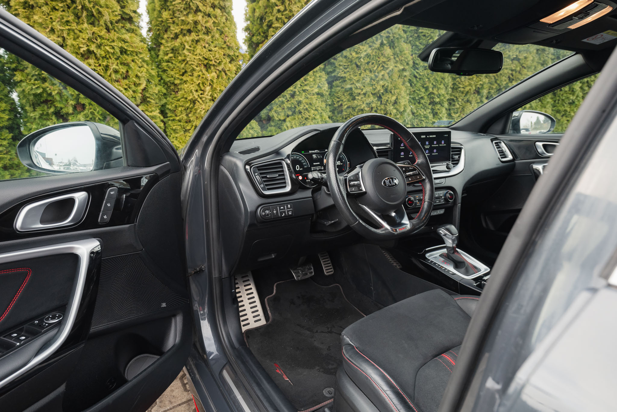 kia-proceed-gt-dark-penta-2020-9