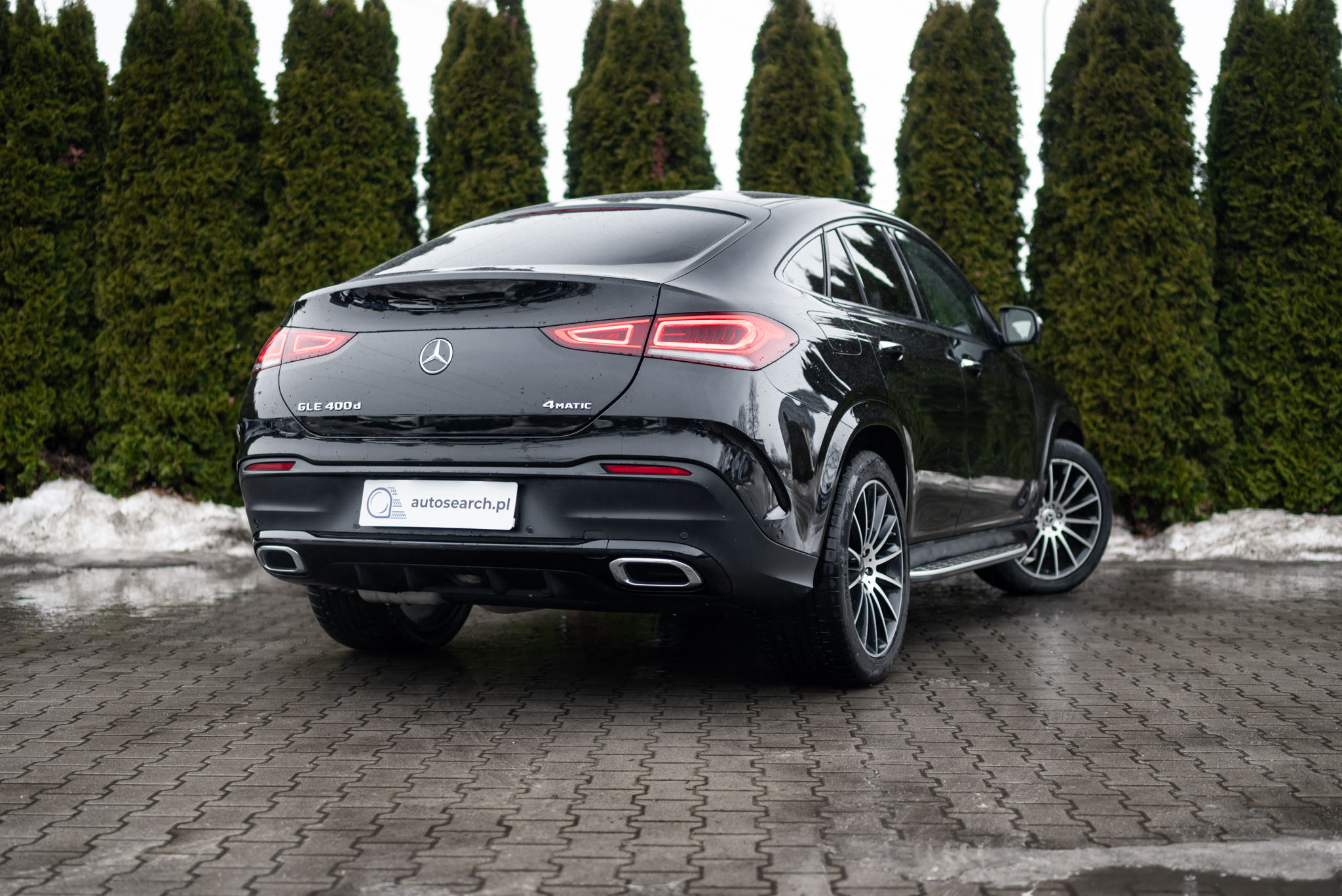 mercedes-benz-gle-400d-4matic-coupe-obsidian-black-2022-4
