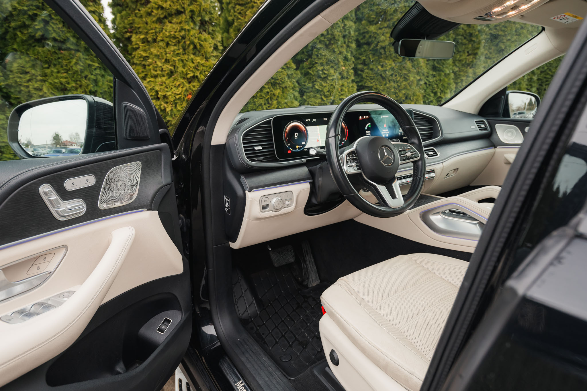 mercedes-benz-gle-400d-4matic-coupe-obsidian-black-2022-9