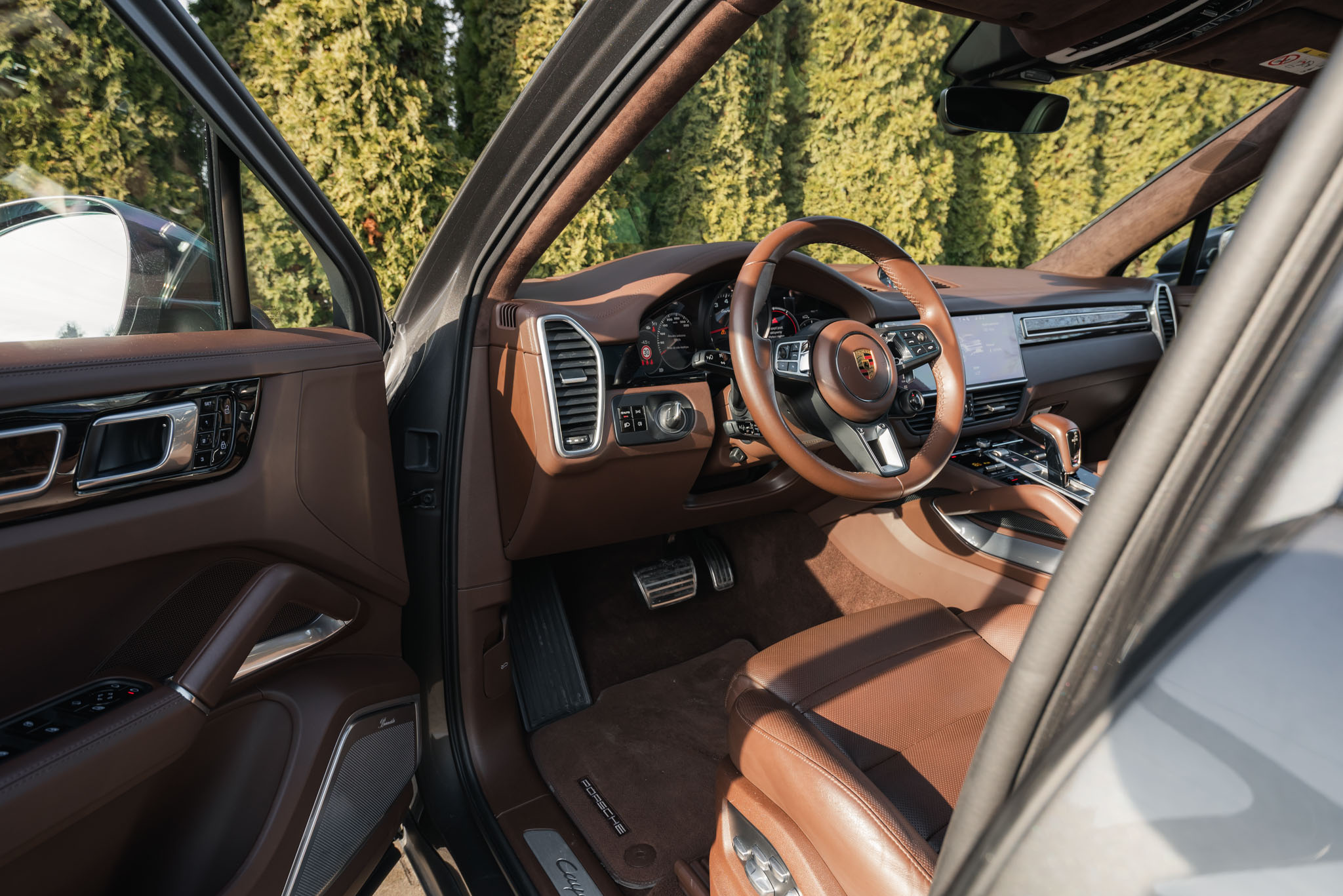 porsche-cayenne-coupe-turbo-grey-2021-9