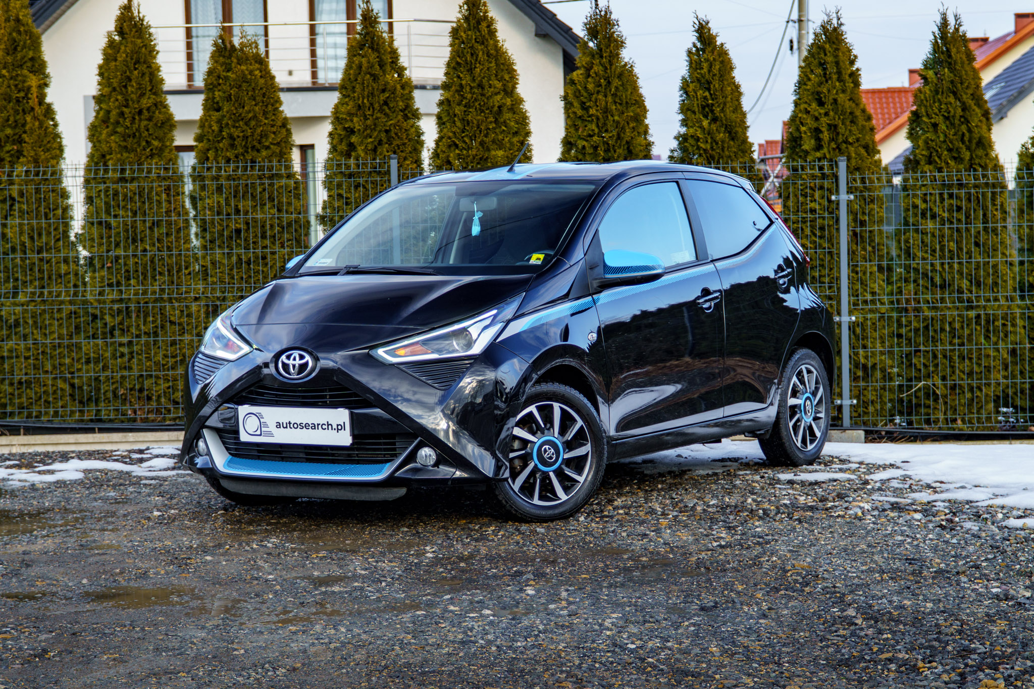 toyota-aygo-czarny-2019-01