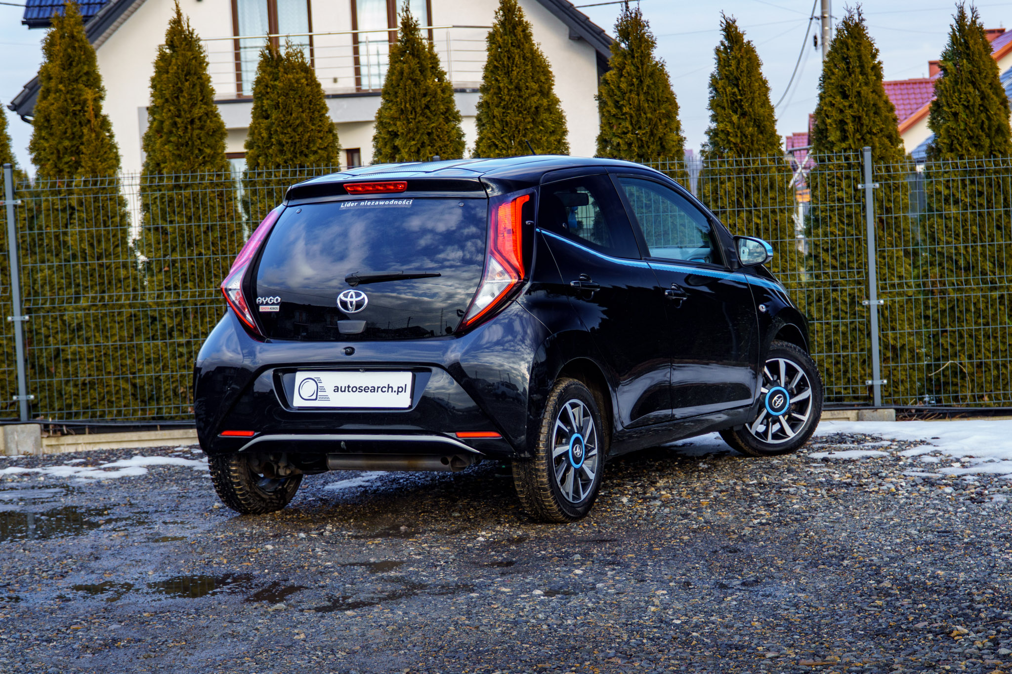 toyota-aygo-czarny-2019-04