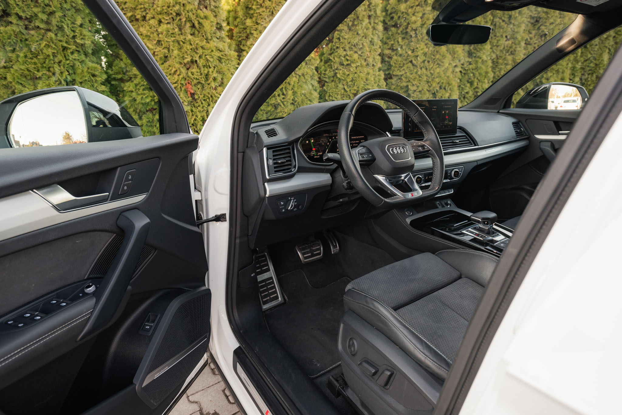 audi-q5-sportback-45-tfsi-quattro-s-tronic-s-line-white-2023-9