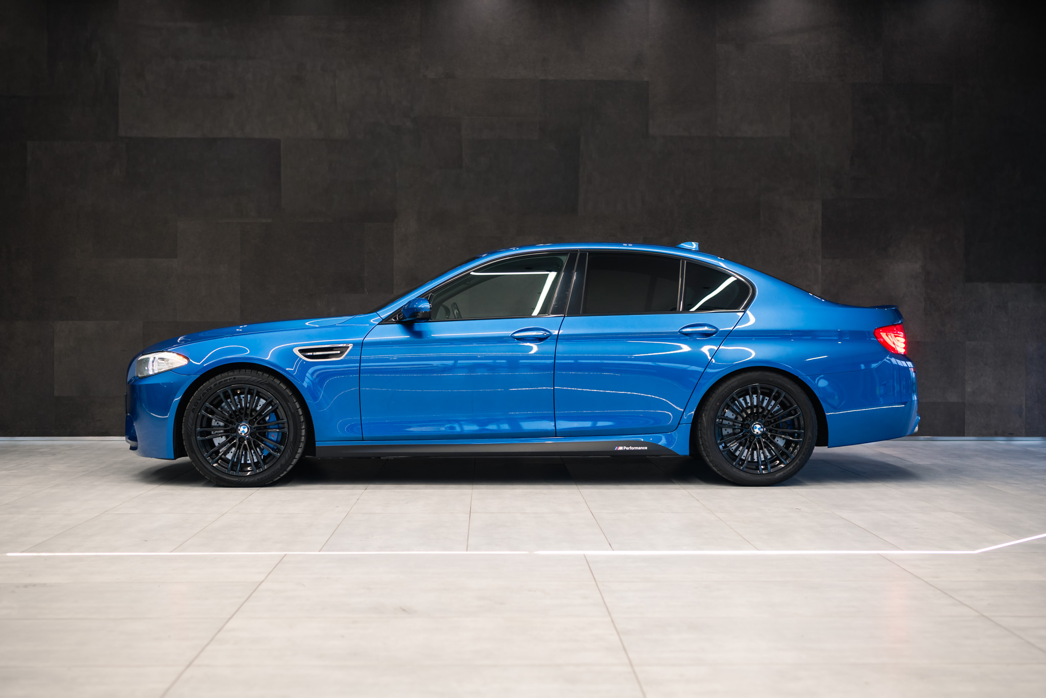 bmw-m5-f10-monte-carlo-blue-7