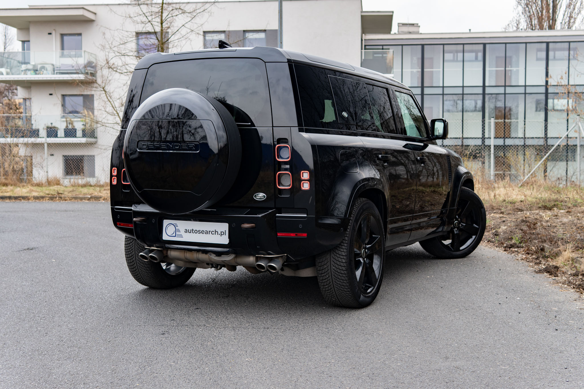 land-rover-defender-5.0-v8-2023-4