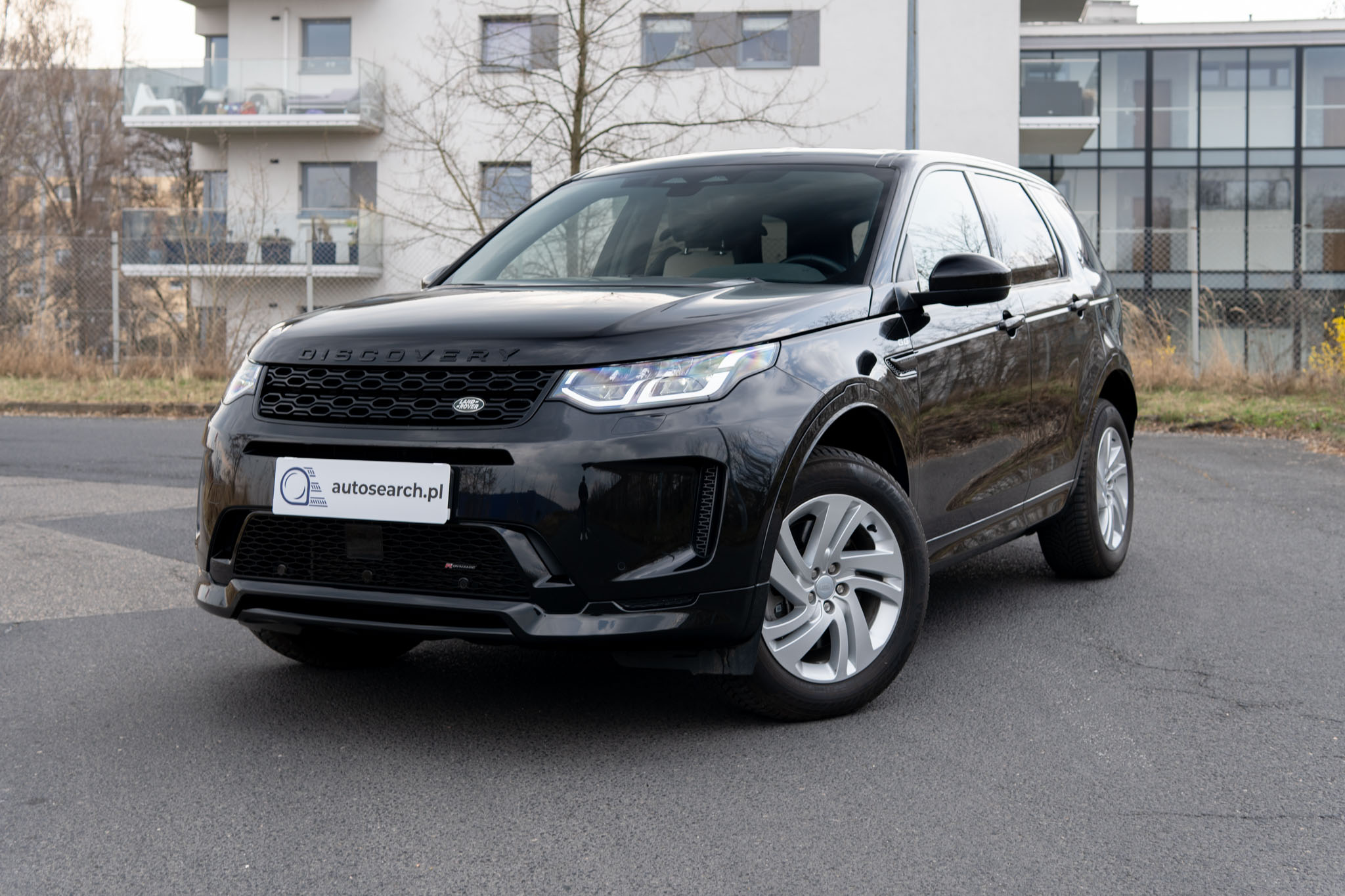 land-rover-discovery-sport-1.5-p300e-r-dynamic-2022-1