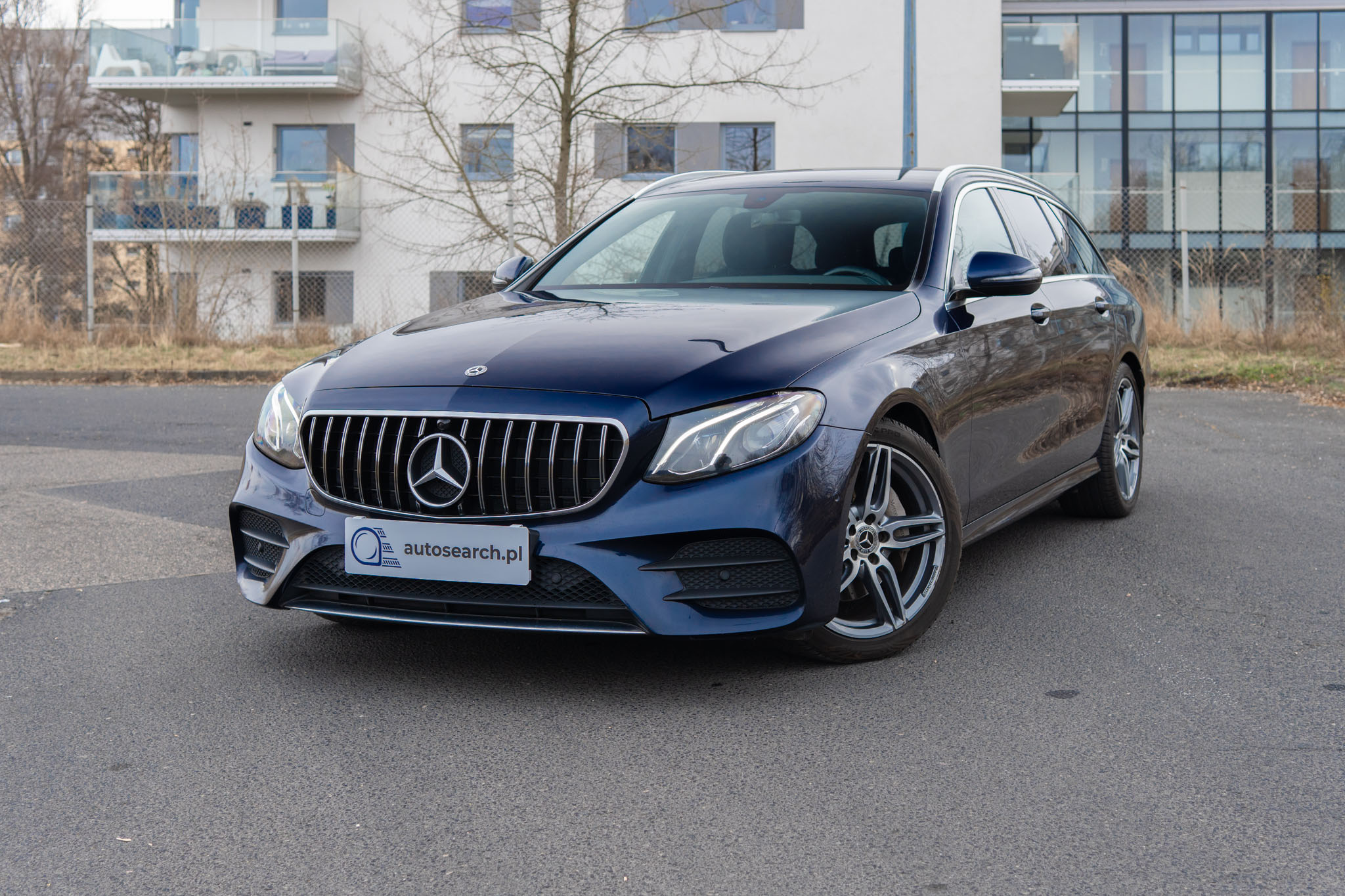 mercedes-benz-e220d-9g-amg-line-1