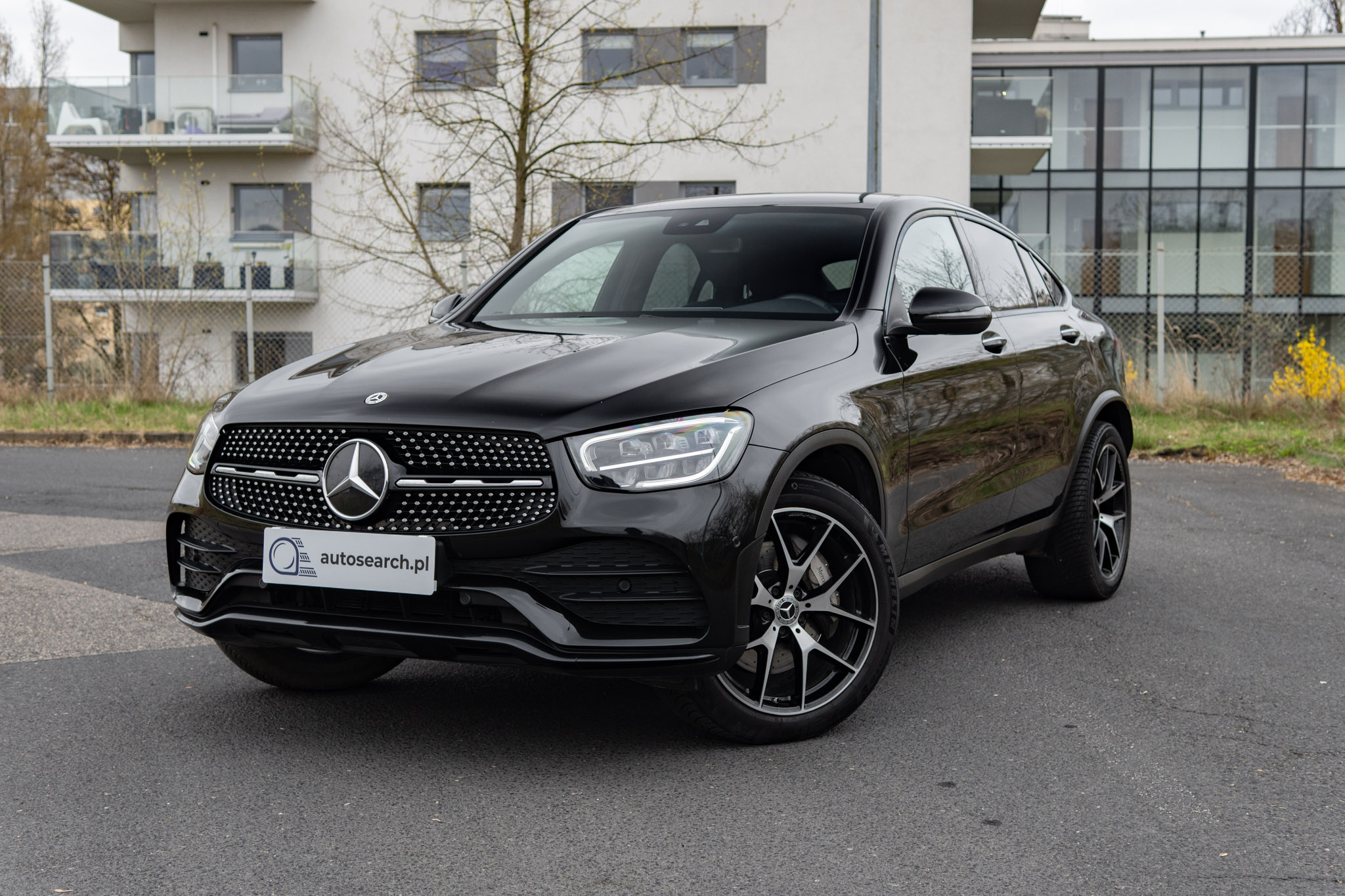 mercedes-benz-glc-300-2022-1