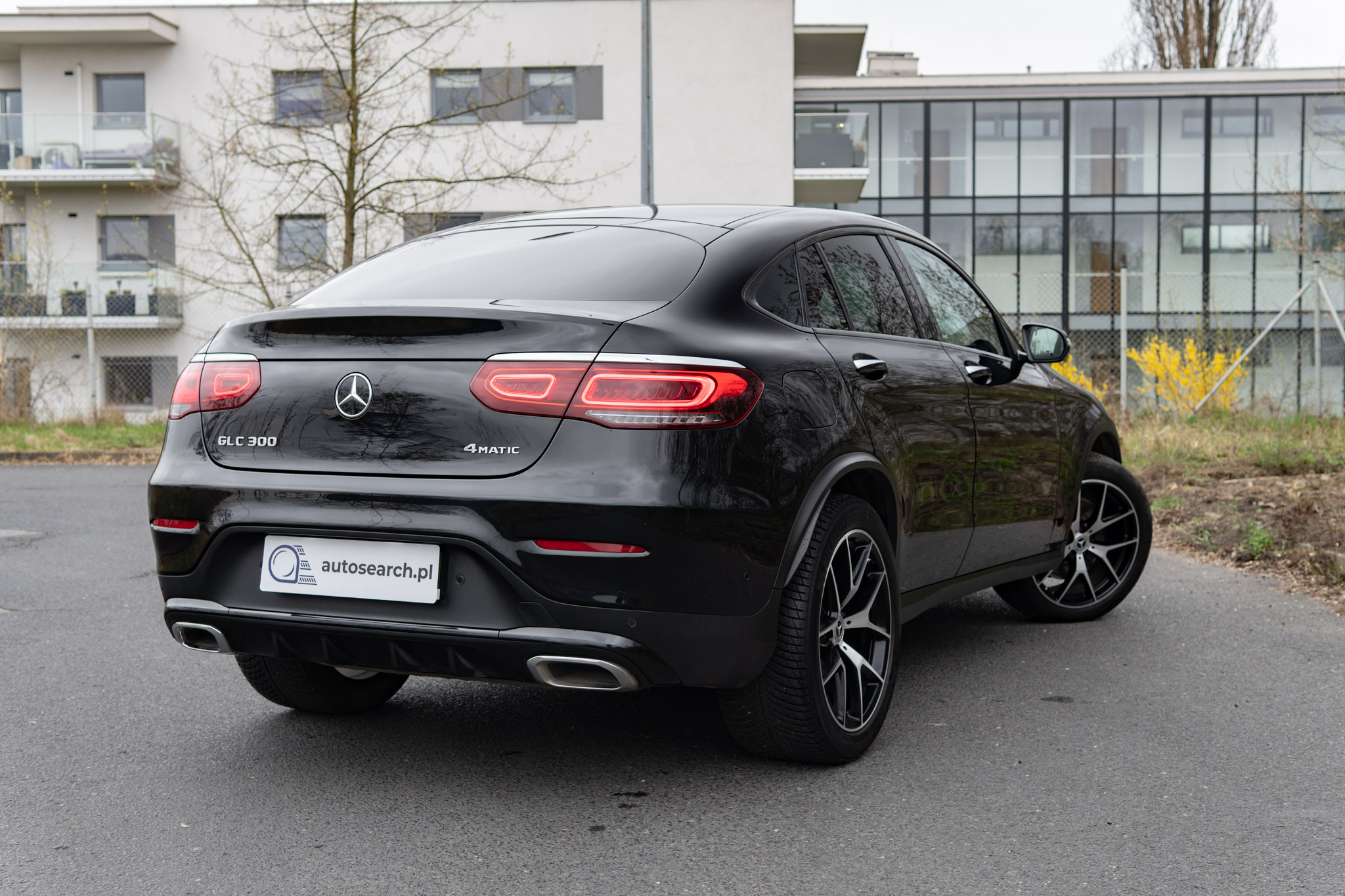 mercedes-benz-glc-300-2022-4