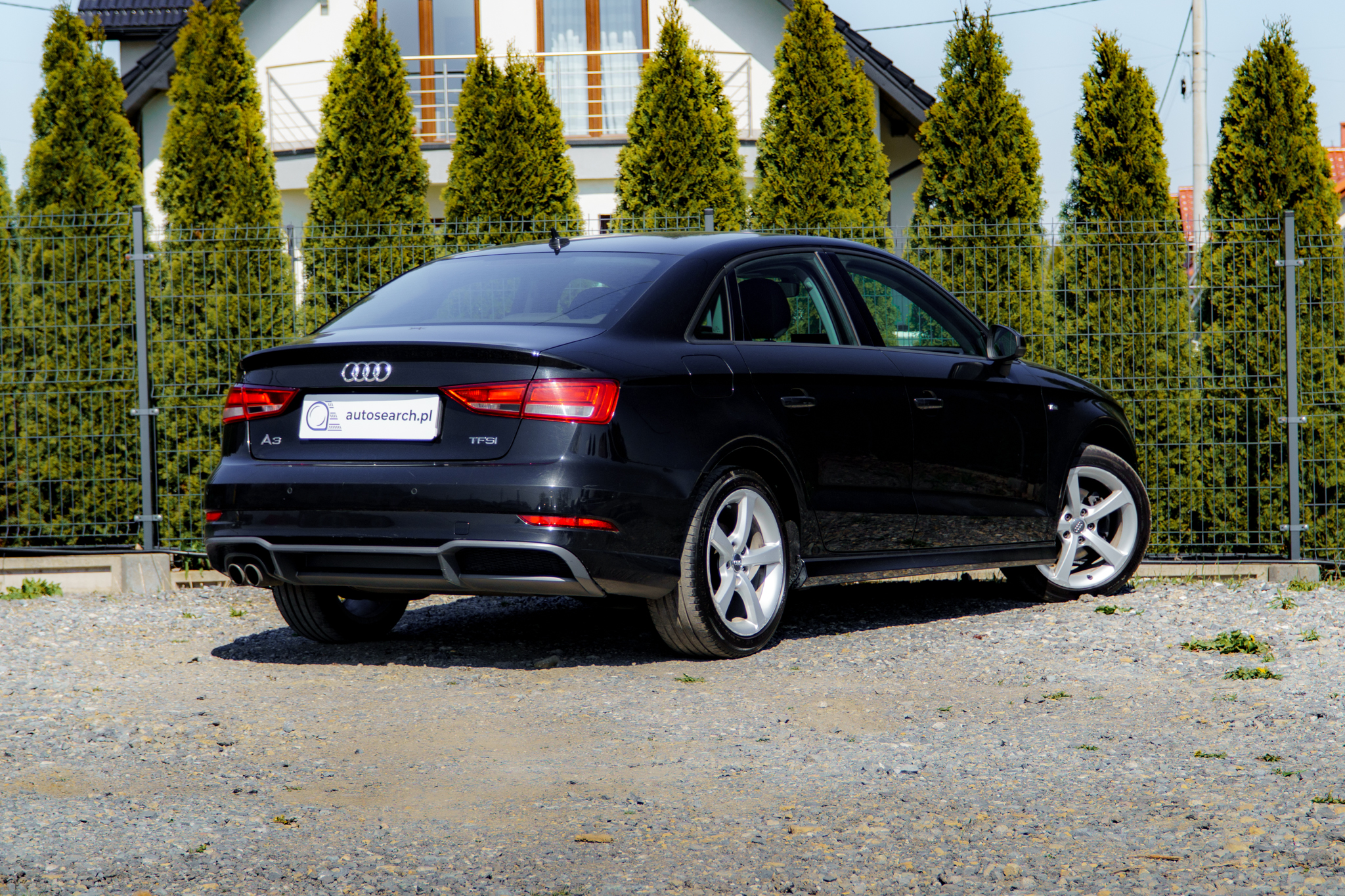 audi-a3-limousine-czarny-4