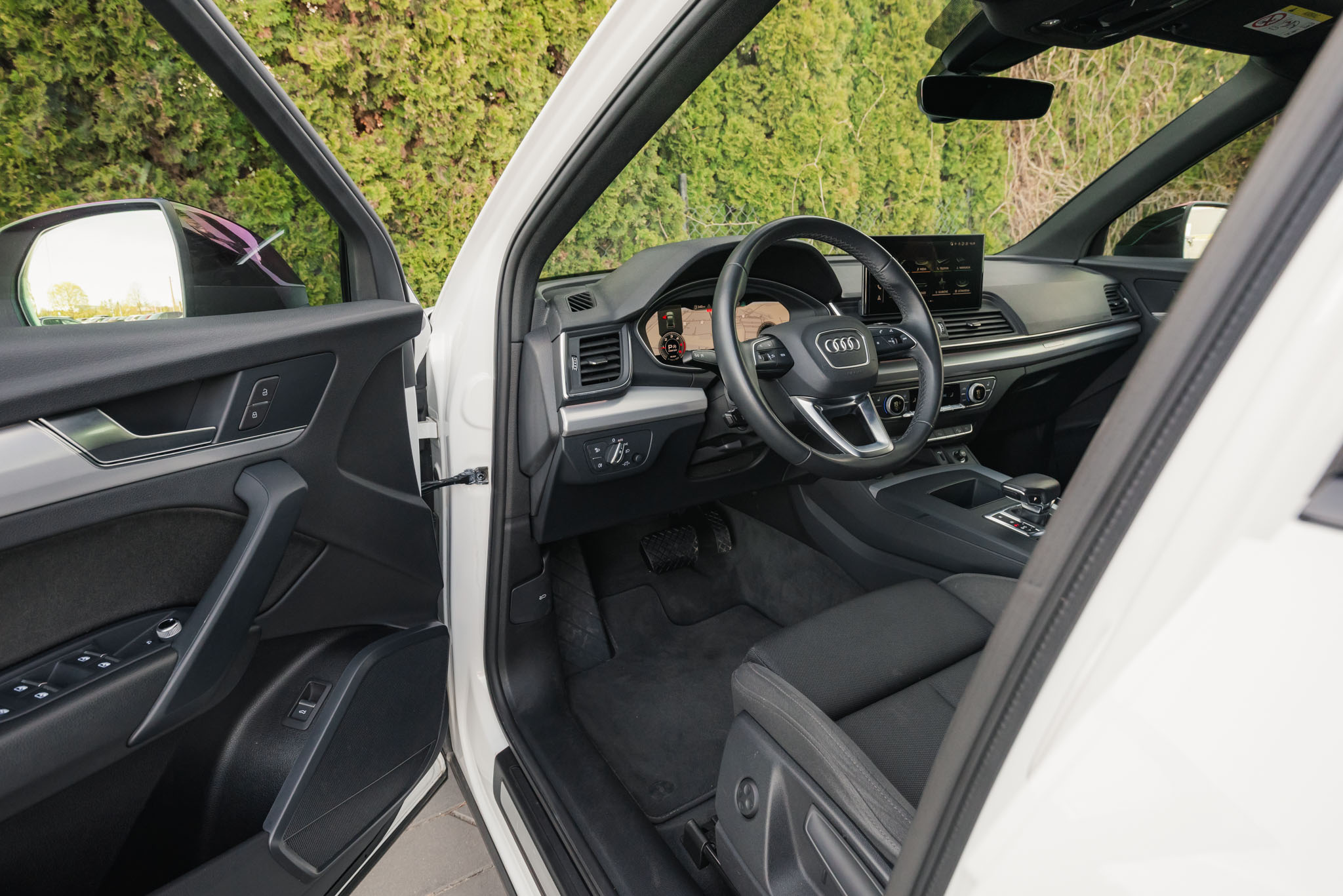 audi-q5-sportback-advanced-40-tdi-quattro-s-line-white-2023-10
