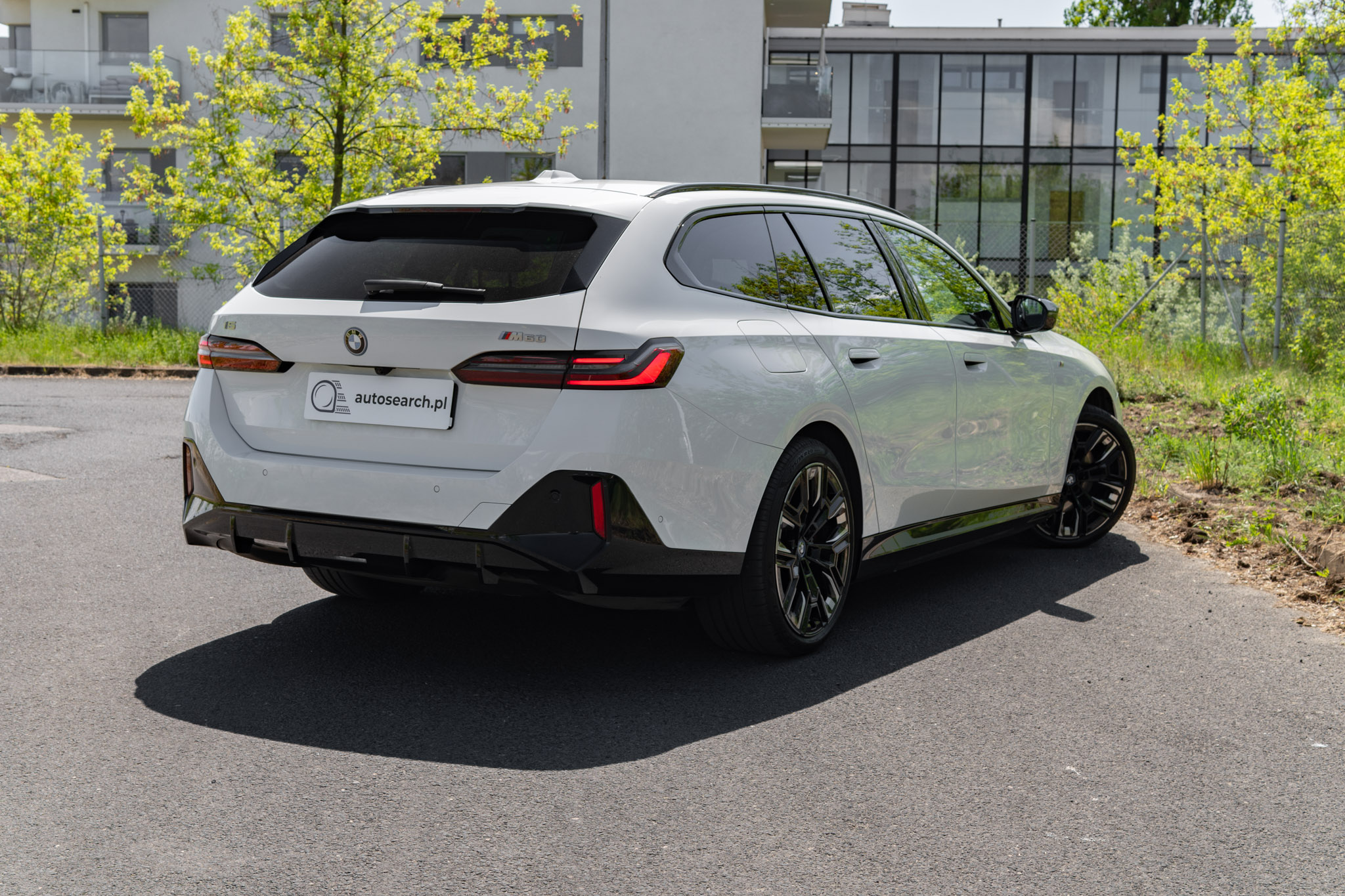 bmw-i5-m60-xdrive-2024-4