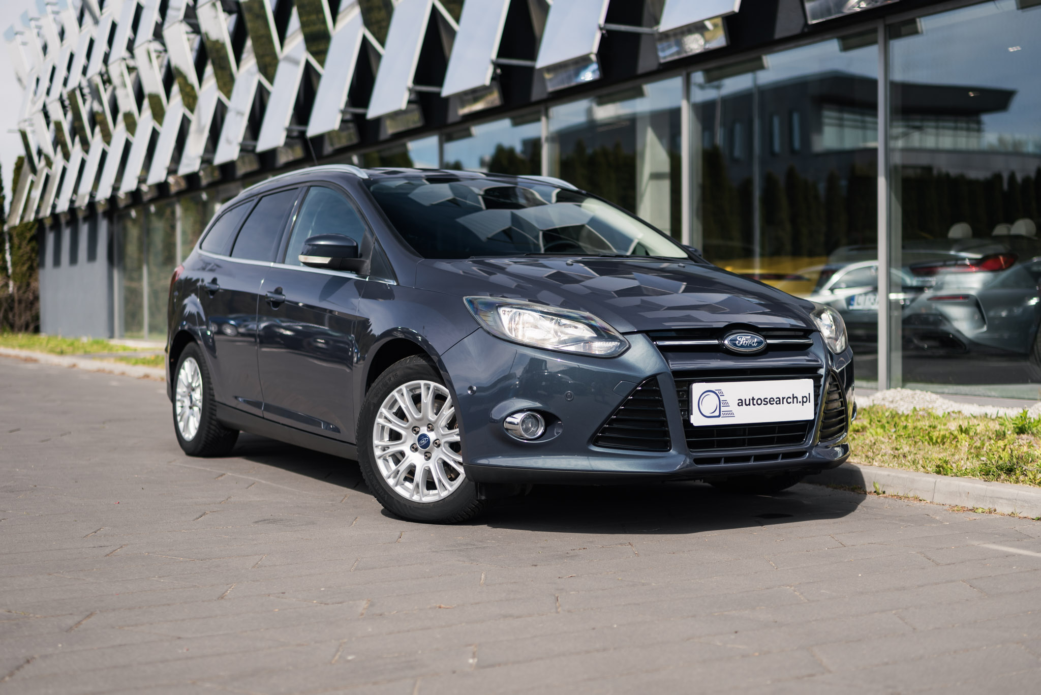 ford-focus-kombi-1-6-ecoboost-150-km-midnight-sky-2011-1