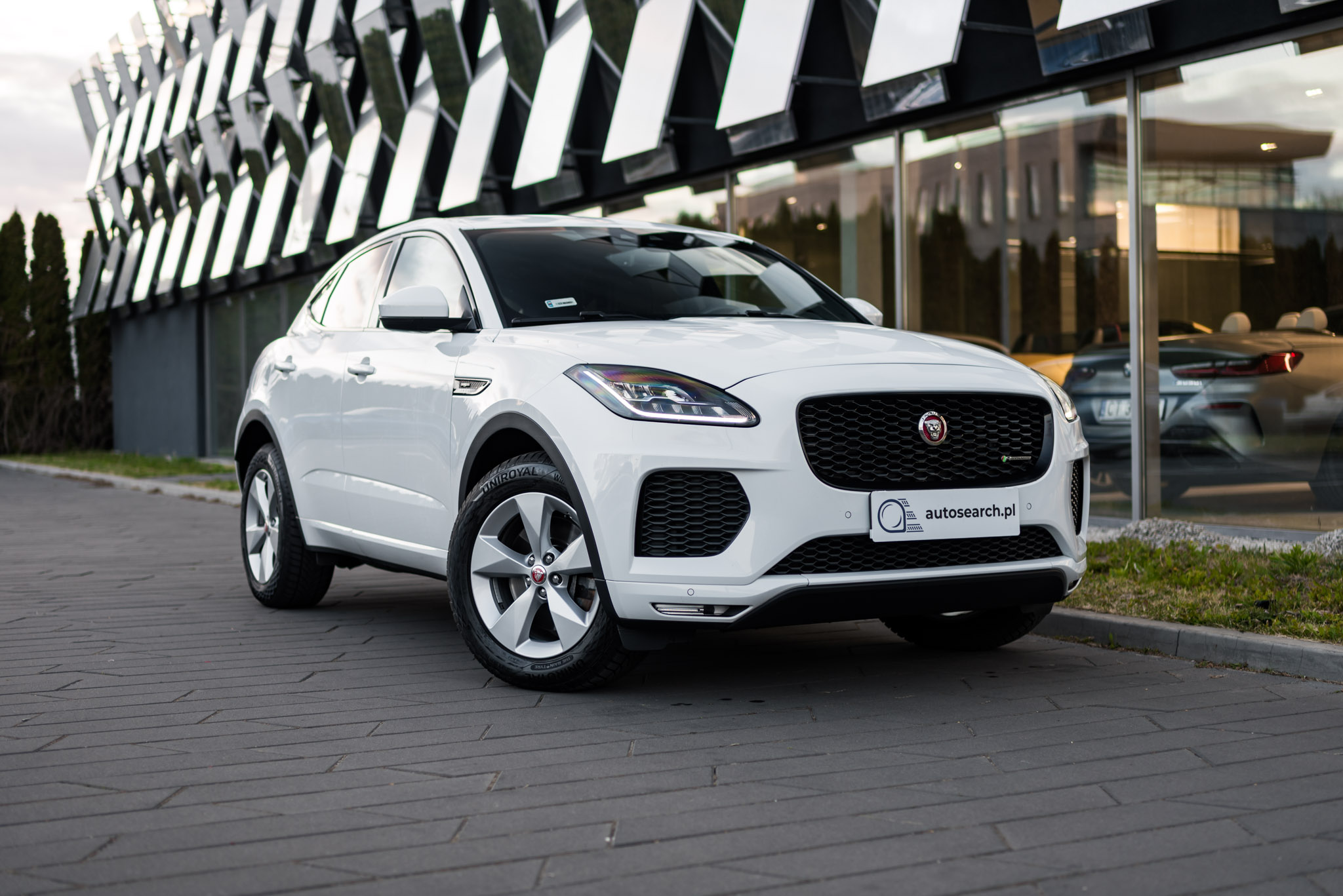 jaguar-e-pace-p200-awd-s-r-dynamic-fuji-white-2019-1