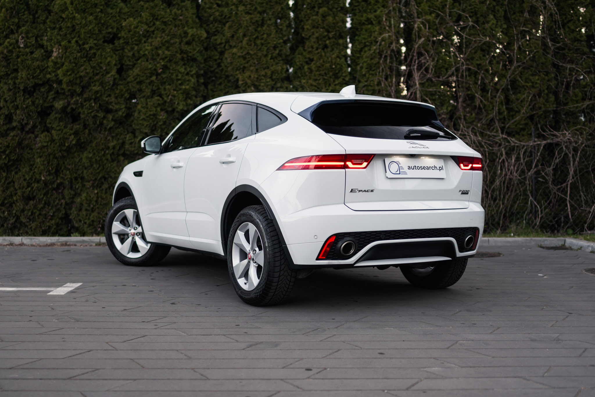 jaguar-e-pace-p200-awd-s-r-dynamic-fuji-white-2019-7