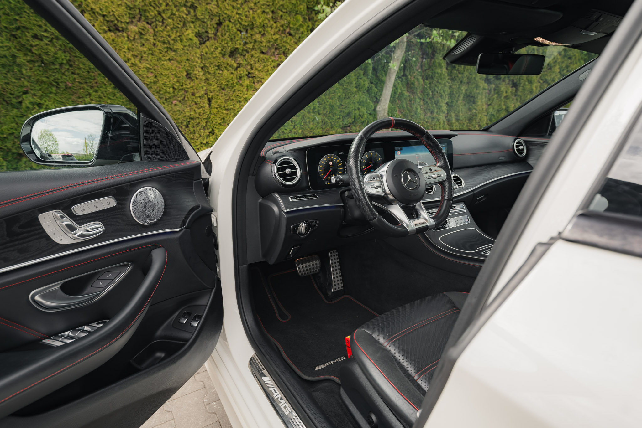 mercedes-amg-e53-diamond-white-bright-2019-10