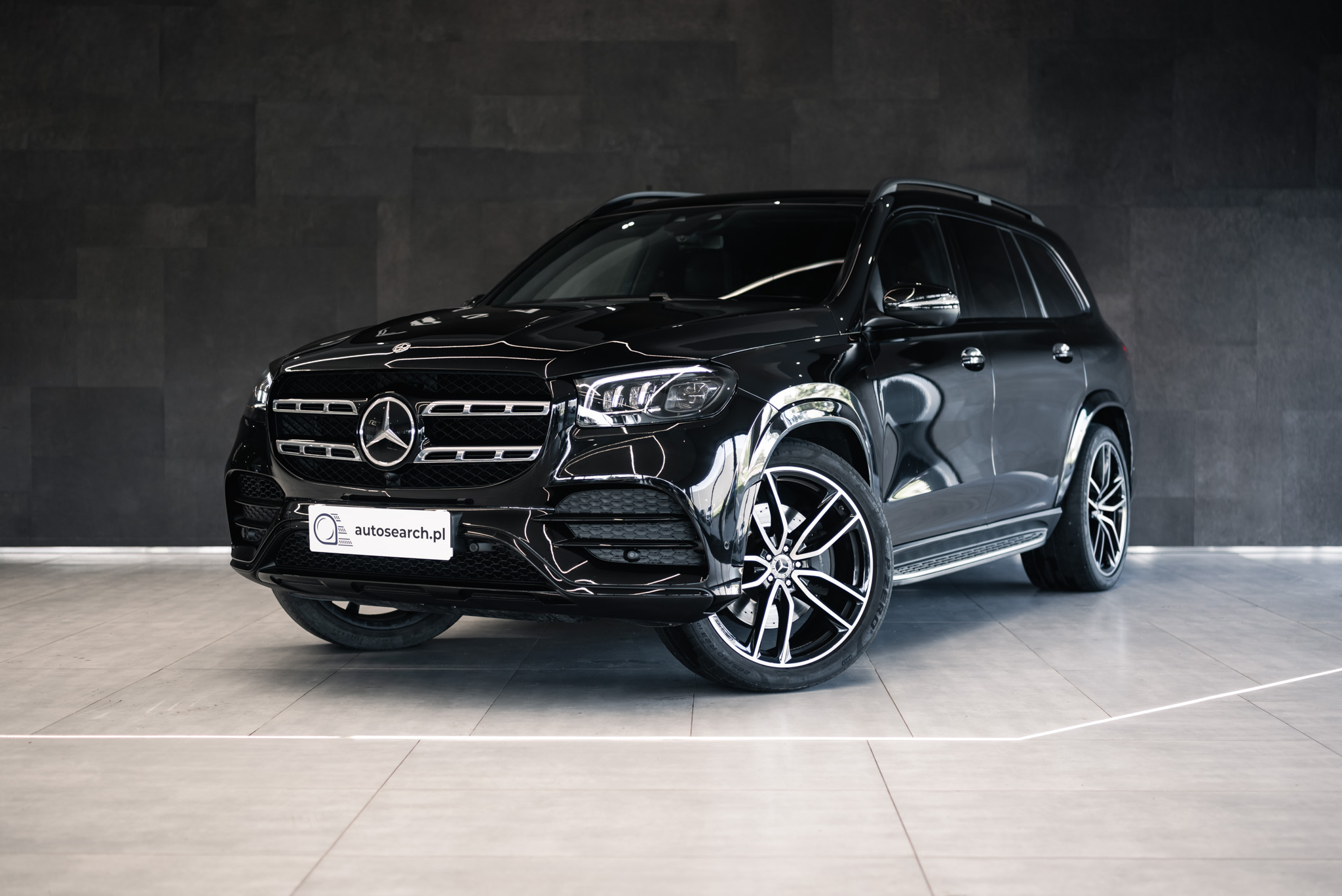 mercedes-benz-gls-400d-4matic-obsidian-black-2021-1