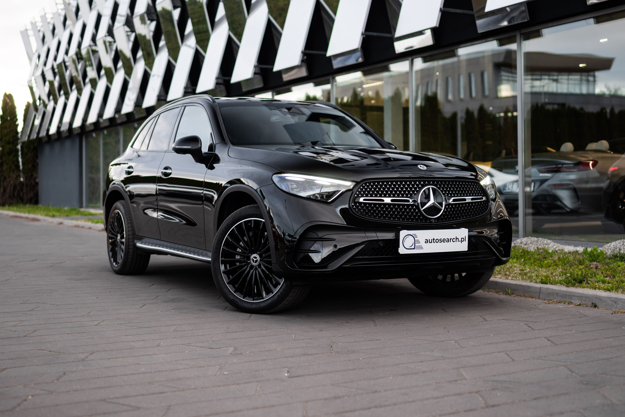 mercedes-glc-220d-4matic-black-2023-1