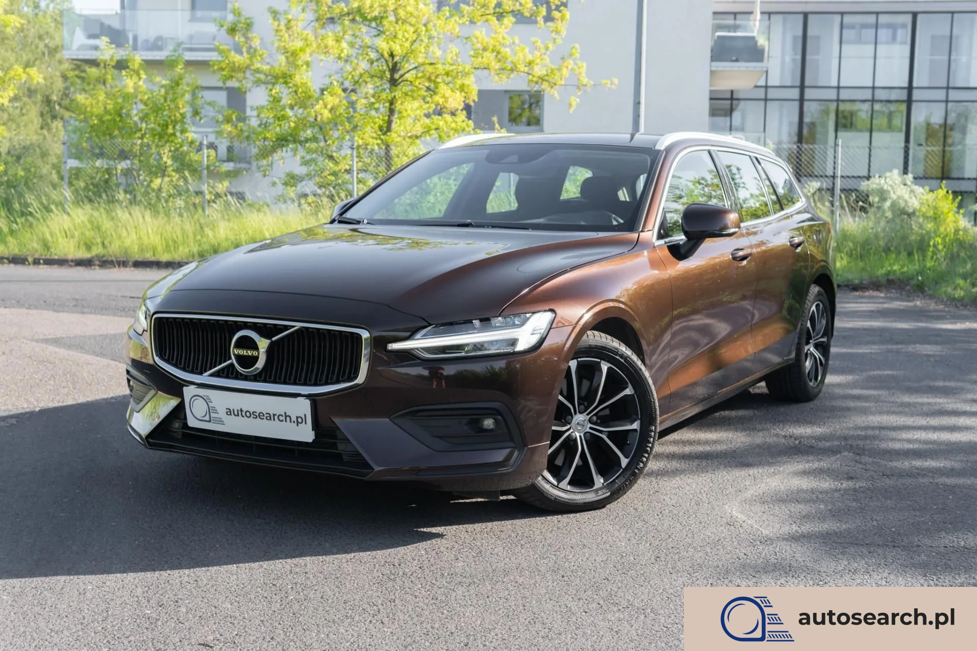 Volvo V60 Nasza główna siedziba znajduje się w Warszawie. Posiadamy również oddział w Krakowie. Oferujemy możliwość transportu dowolnego pojazdu pomiędzy naszymi oddziałami. Zapraszamy do zapoznania się z pełną ofertą na stronie autosearch.pl.