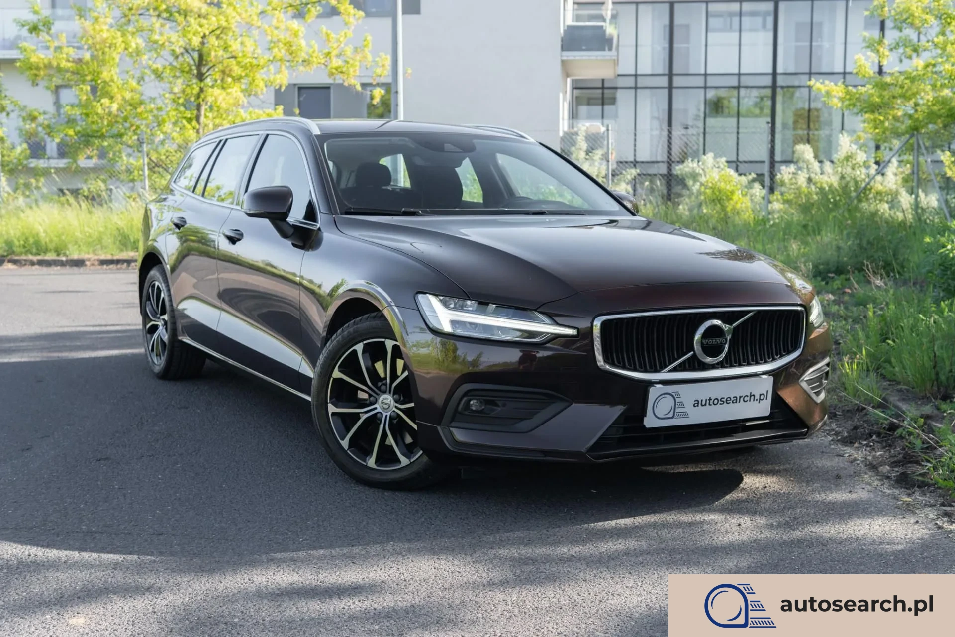 Volvo V60 Nasza główna siedziba znajduje się w Warszawie. Posiadamy również oddział w Krakowie. Oferujemy możliwość transportu dowolnego pojazdu pomiędzy naszymi oddziałami. Zapraszamy do zapoznania się z pełną ofertą na stronie autosearch.pl.