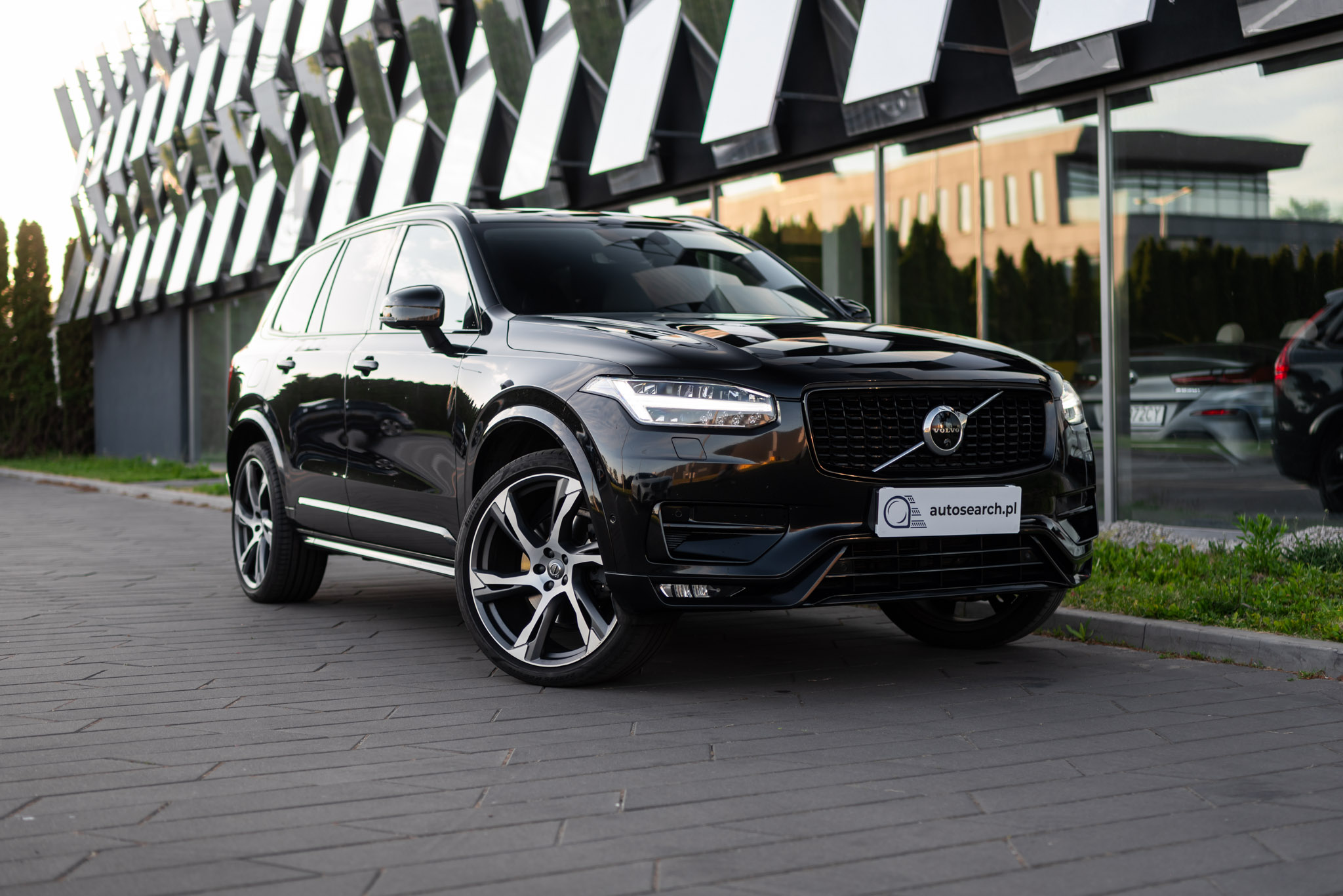 volvo-xc90-b5-diesel-r-design-onyx-black-2022-1