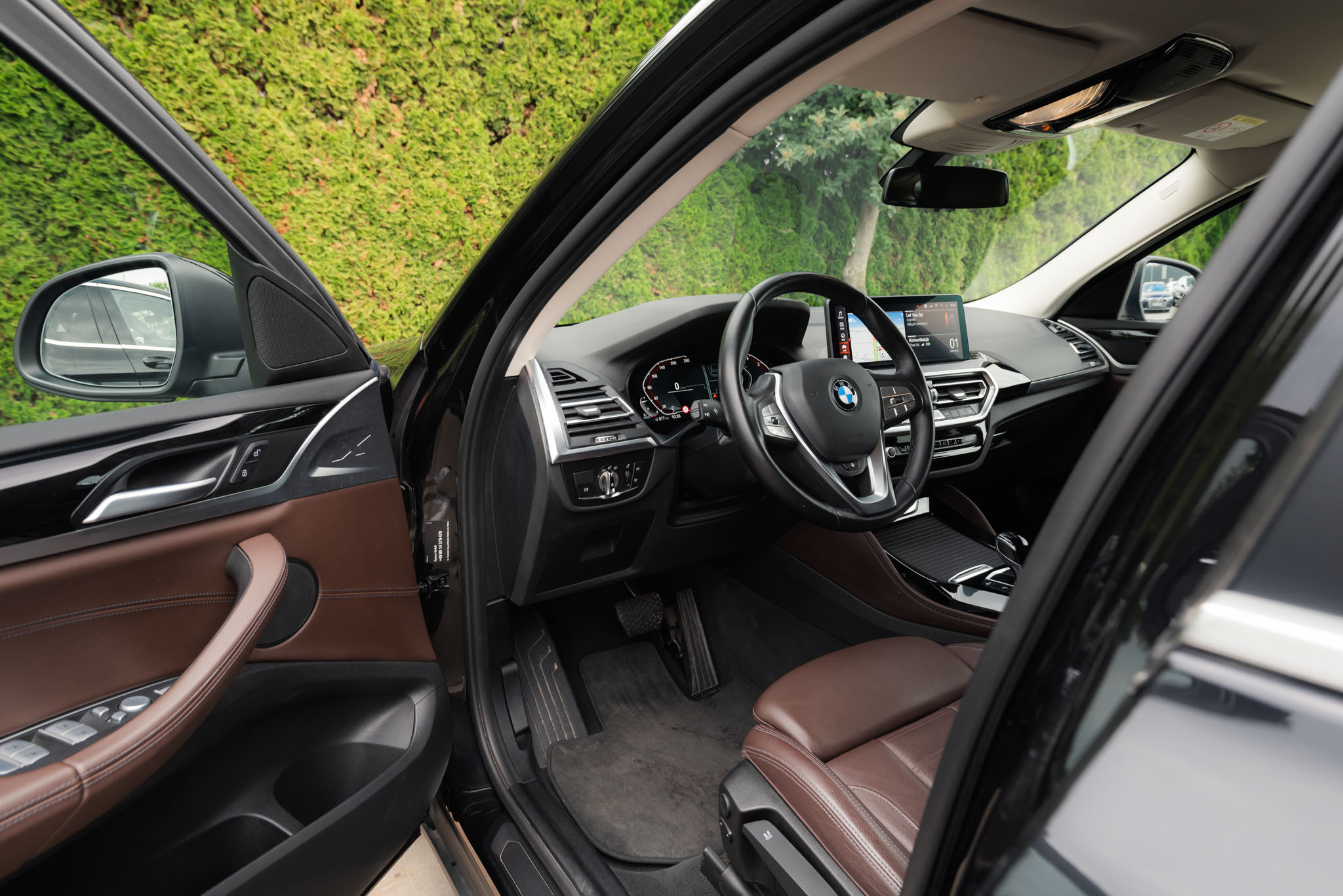 bmw-x4-xdrive30d-x-line-sapphire-black-2023-9