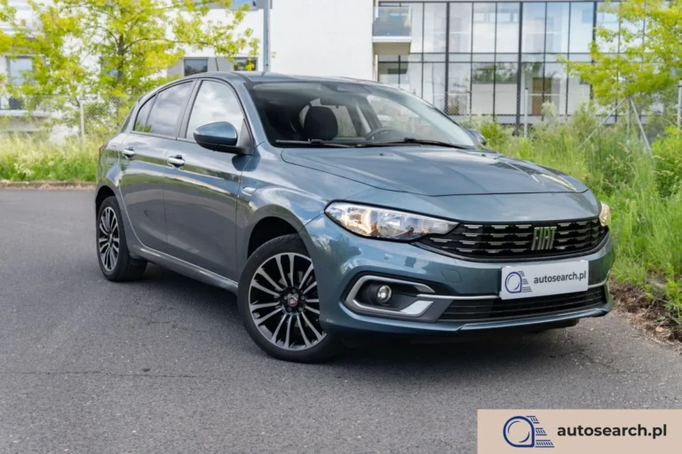 Fiat Tipo Nasza główna siedziba znajduje się w Warszawie. Posiadamy również oddział w Krakowie. Oferujemy możliwość transportu dowolnego pojazdu pomiędzy naszymi oddziałami. Zapraszamy do zapoznania się z pełną ofertą na stronie autosearch.pl.
