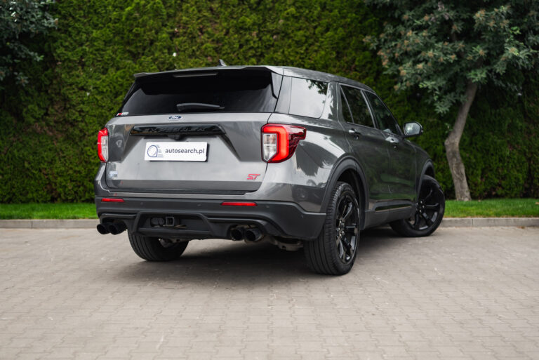 ford-explorer-st-carbonized-grey-2021-4