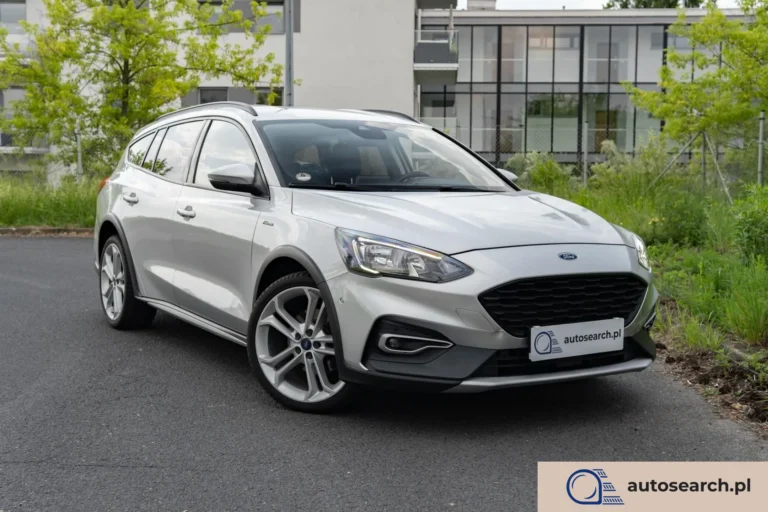 Ford Focus Nasza główna siedziba znajduje się w Warszawie. Posiadamy również oddział w Krakowie. Oferujemy możliwość transportu dowolnego pojazdu pomiędzy naszymi oddziałami. Zapraszamy do zapoznania się z pełną ofertą na stronie autosearch.pl.