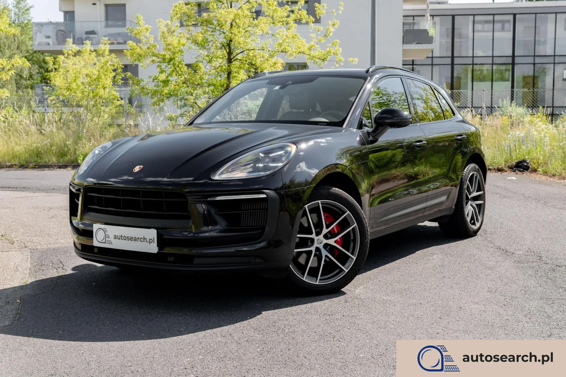 Porsche Macan Nasza główna siedziba znajduje się w Warszawie. Posiadamy również oddział w Krakowie. Oferujemy możliwość transportu dowolnego pojazdu pomiędzy naszymi oddziałami. Zapraszamy do zapoznania się z pełną ofertą na stronie autosearch.pl.