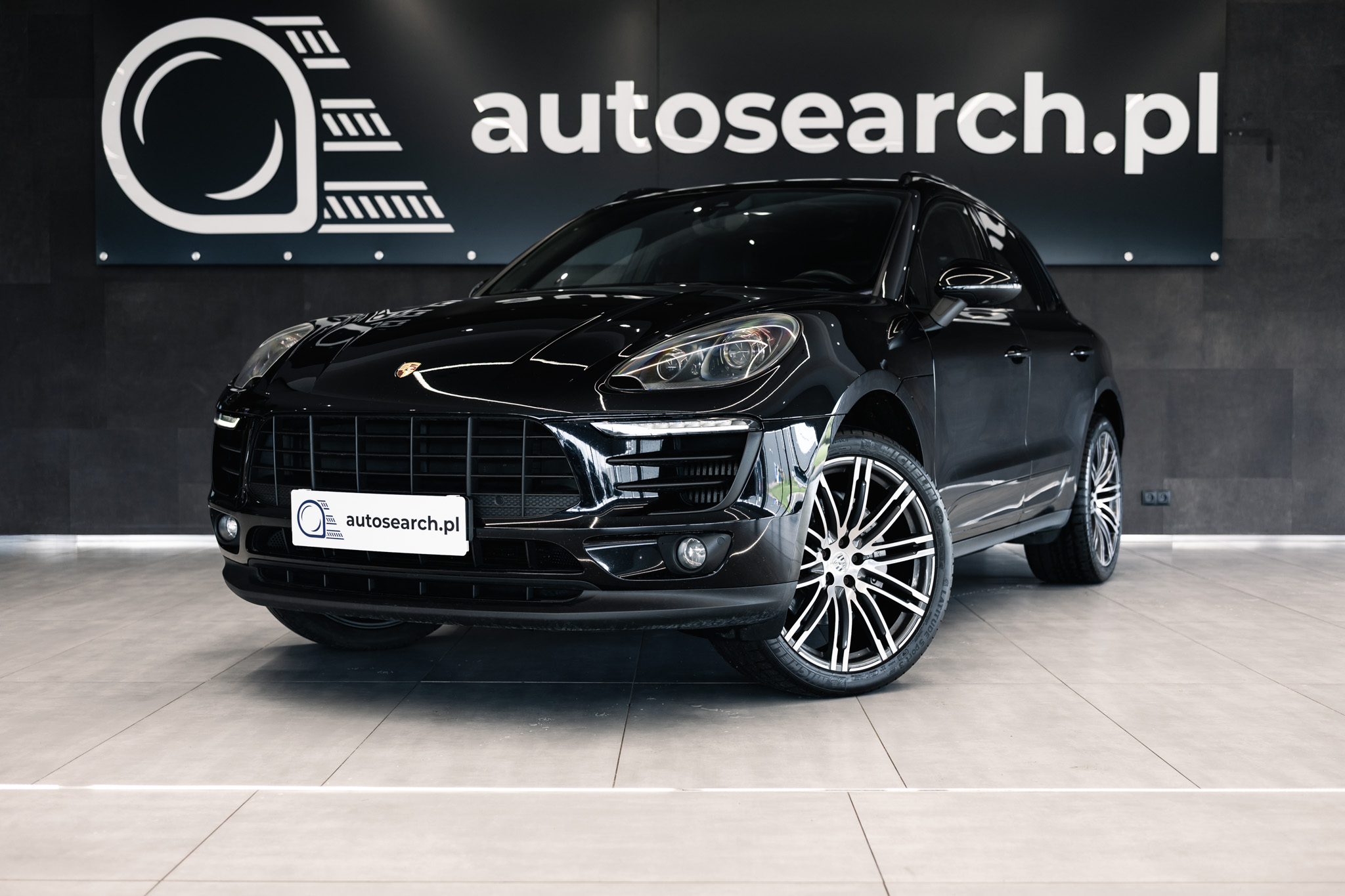 porsche-macan-s-jet-black-2015-1