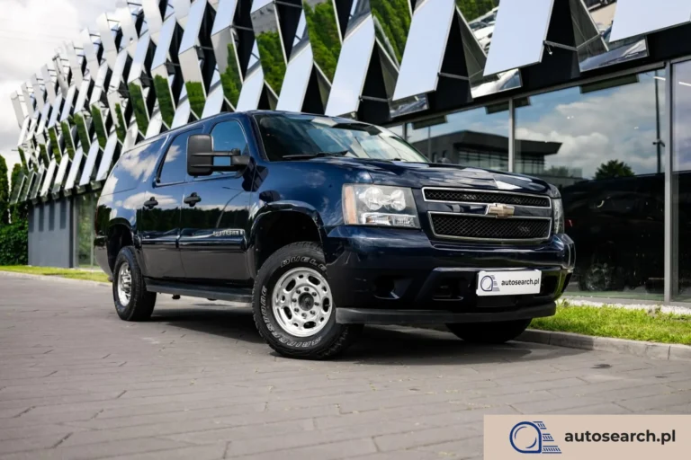 Chevrolet Suburban 2500 LS 6.0 V8 4x4