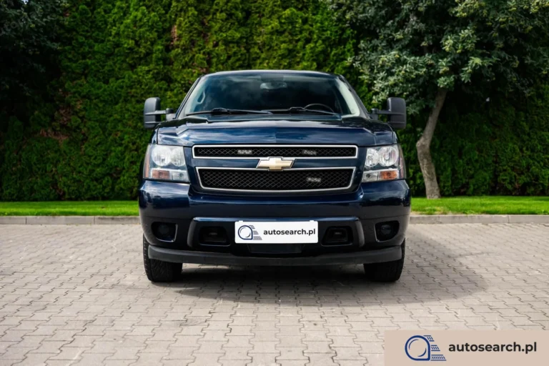 Chevrolet Suburban 2500 LS 6.0 V8 4x4