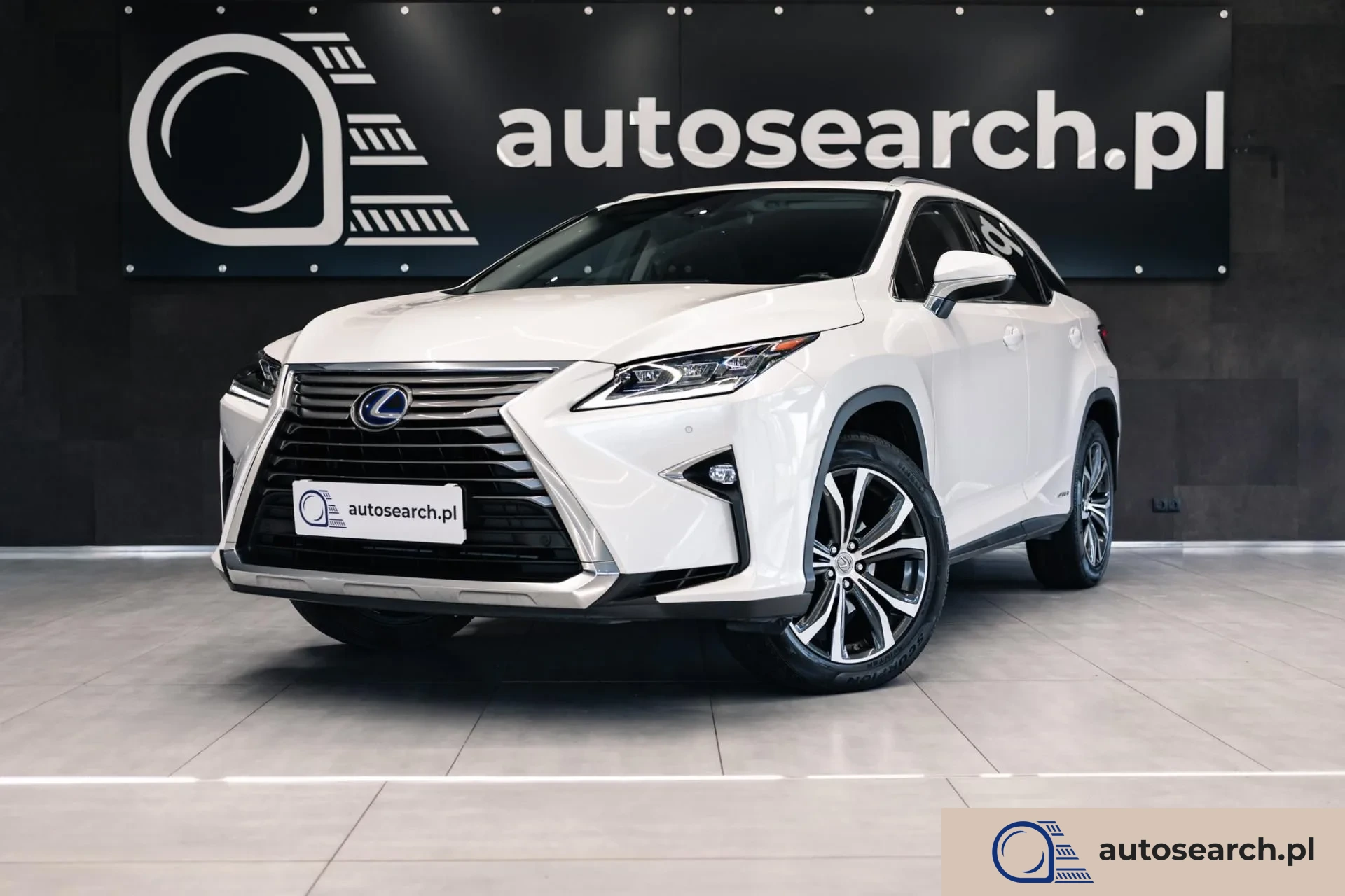 Lexus RX 450h AWD Elegance z 2016 roku.