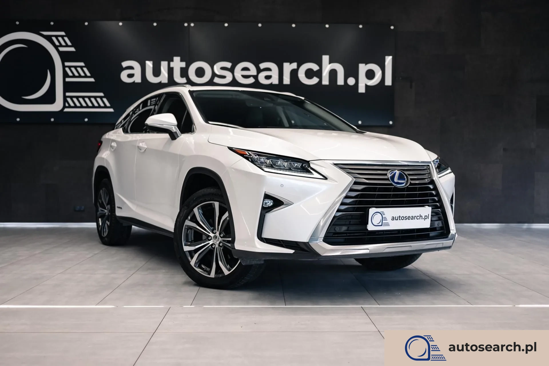 Lexus RX 450h AWD Elegance z 2016 roku.