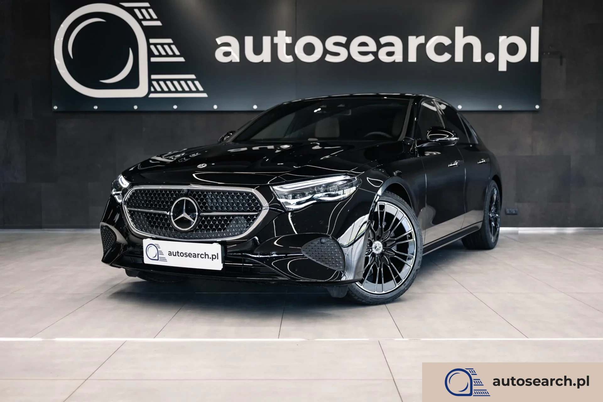 Mercedes-Benz Klasa E Posiadamy do zaoferowania na sprzedaż nowy samochód Mercedes-Benz E 200d AVANTGARDE Night
