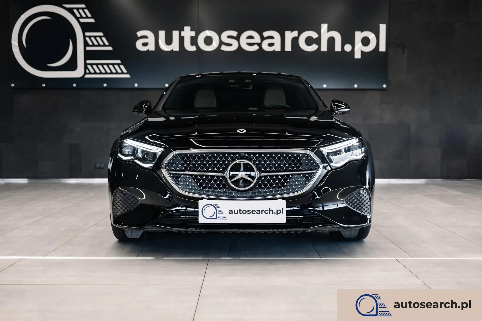 Mercedes-Benz Klasa E Posiadamy do zaoferowania na sprzedaż nowy samochód Mercedes-Benz E 200d AVANTGARDE Night