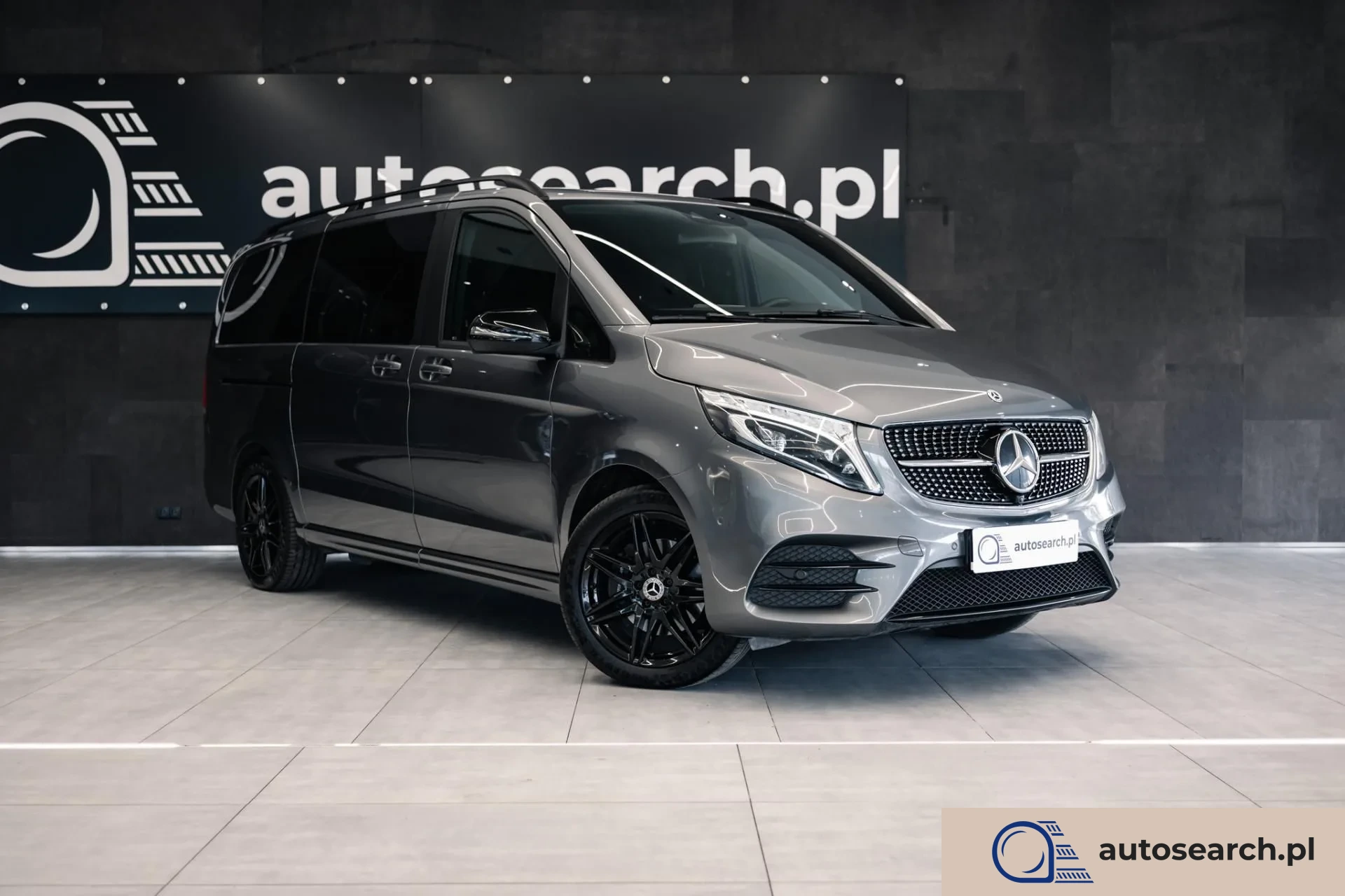 Mercedes-Benz Klasa V V 300d 4MATIC Long AMG Line z 2022 roku.