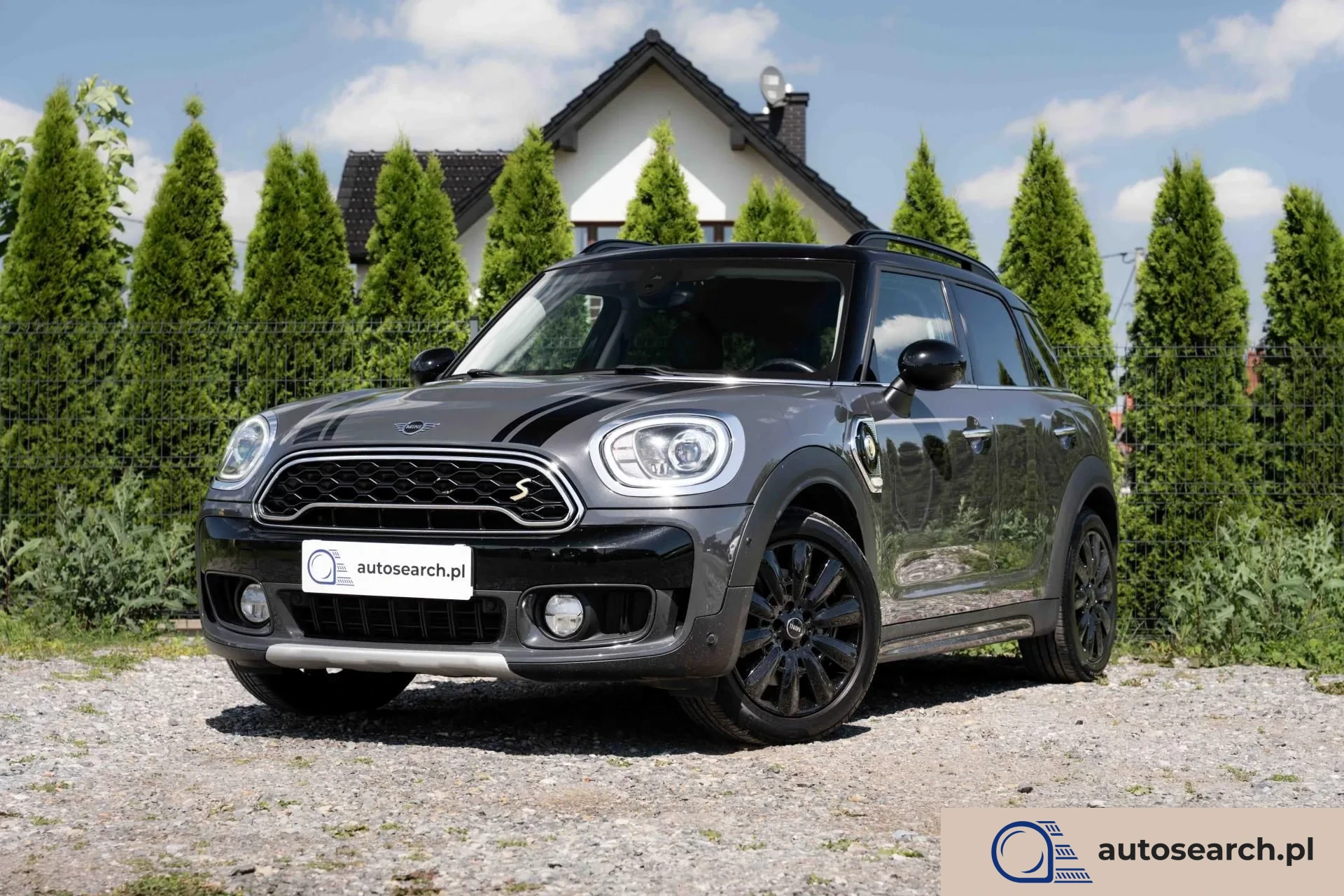 Mini Countryman Nasza główna siedziba znajduje się w Warszawie. Posiadamy również oddział w Katowicach. Oferujemy możliwość transportu dowolnego pojazdu pomiędzy naszymi oddziałami. Zapraszamy do zapoznania się z pełną ofertą na stronie autosearch.pl.