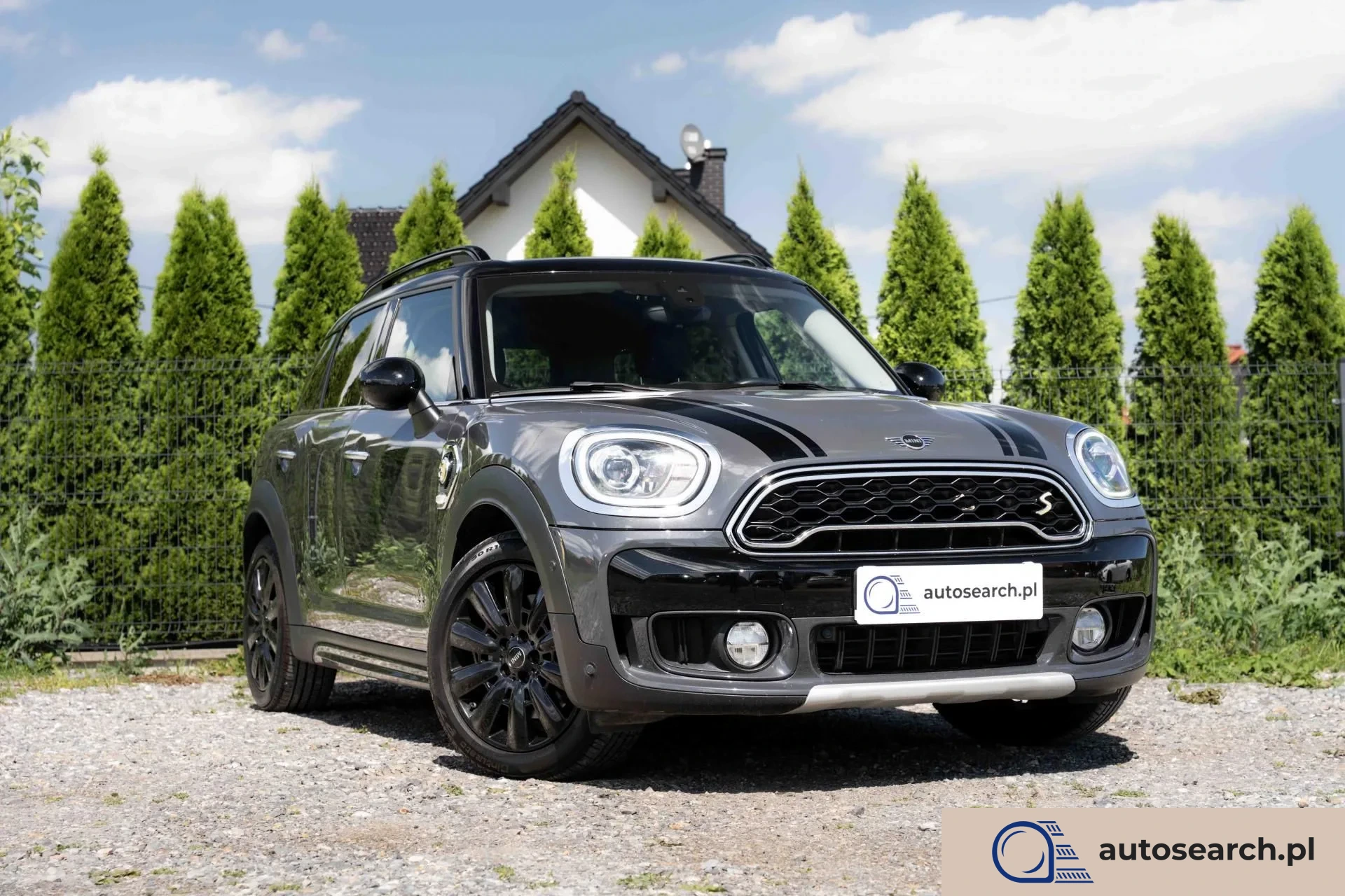 Mini Countryman Nasza główna siedziba znajduje się w Warszawie. Posiadamy również oddział w Katowicach. Oferujemy możliwość transportu dowolnego pojazdu pomiędzy naszymi oddziałami. Zapraszamy do zapoznania się z pełną ofertą na stronie autosearch.pl.