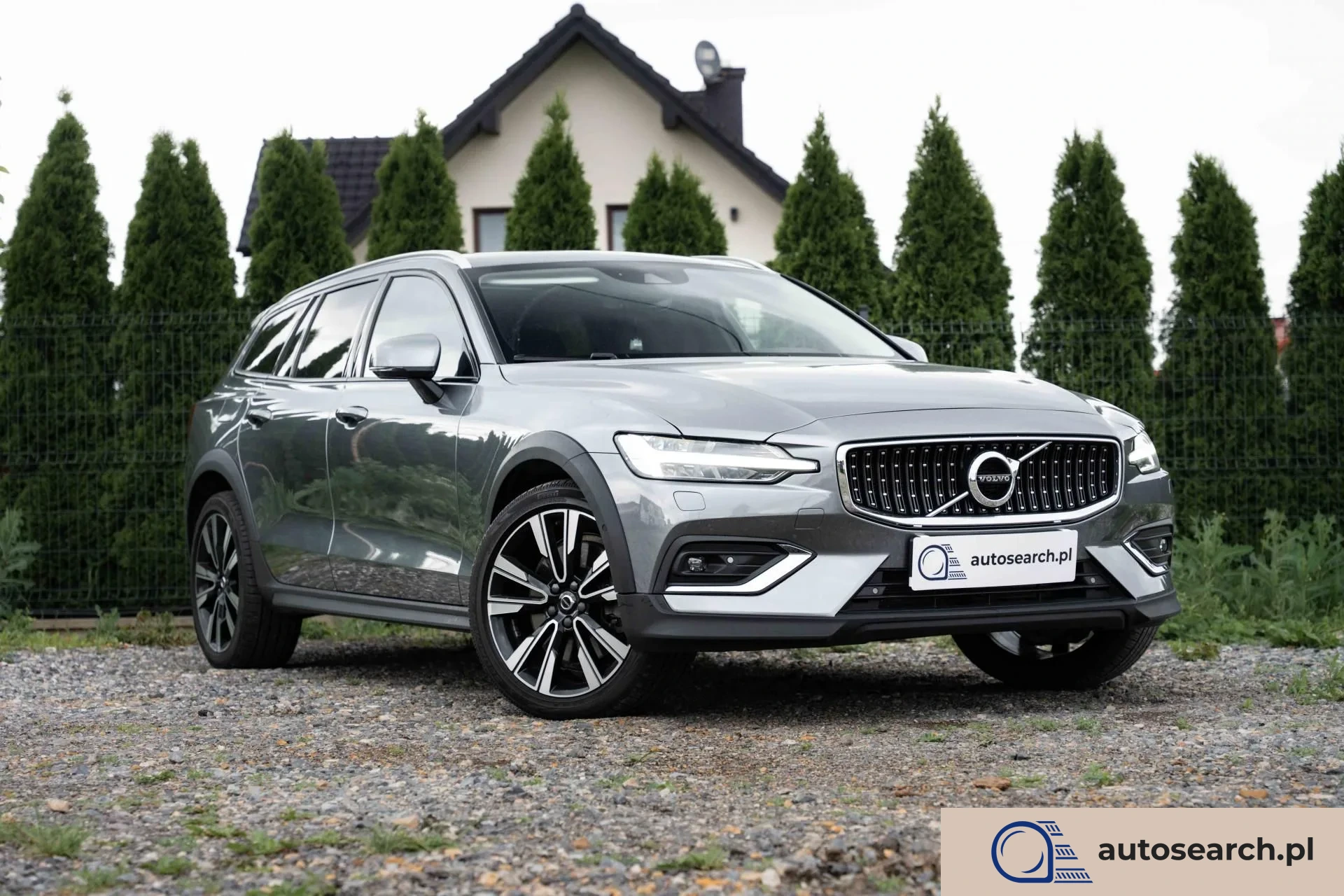 Volvo V60 Nasza główna siedziba znajduje się w Warszawie. Posiadamy również oddział w Katowicach. Oferujemy możliwość transportu dowolnego pojazdu pomiędzy naszymi oddziałami. Zapraszamy do zapoznania się z pełną ofertą na stronie autosearch.pl.