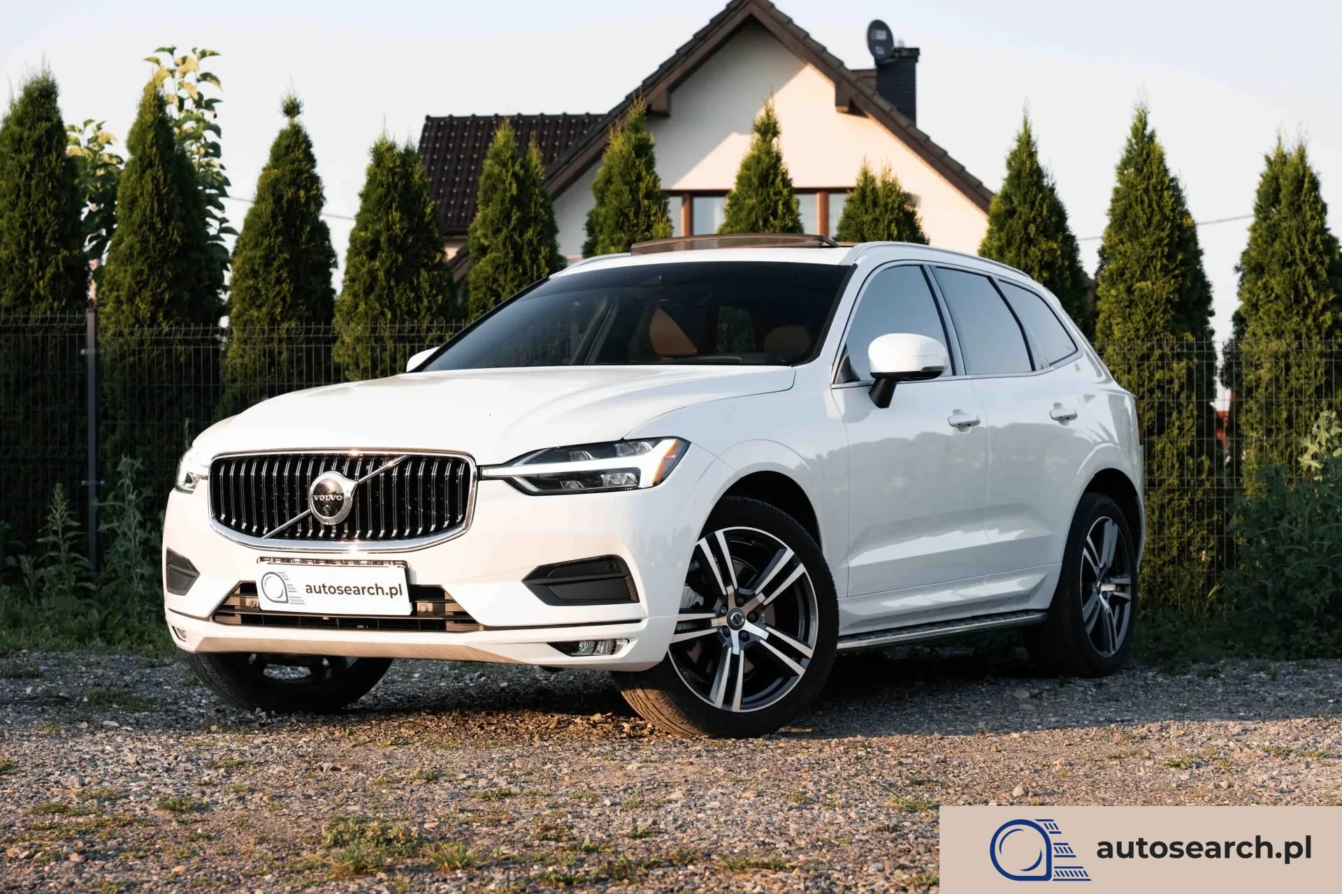 Volvo Xc 60 Nasza główna siedziba znajduje się w Warszawie. Posiadamy również oddział w Katowicach. Oferujemy możliwość transportu dowolnego pojazdu pomiędzy naszymi oddziałami. Zapraszamy do zapoznania się z pełną ofertą na stronie autosearch.pl.