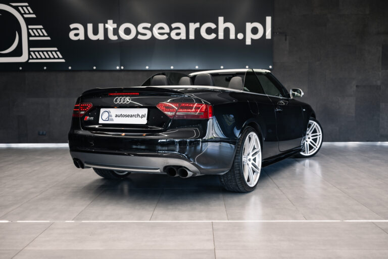 audi-s5-cabrio-black-2011-4
