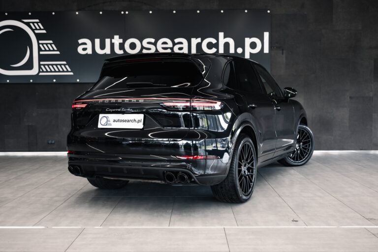 porsche-cayenne-turbo-black-2019-4