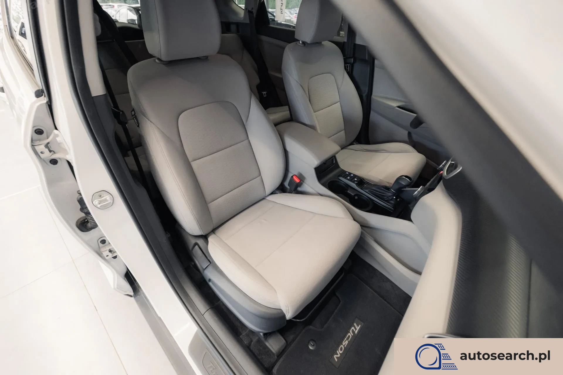 Hyundai Tucson 2.0 GDi HTRAC - zdjęcie 15