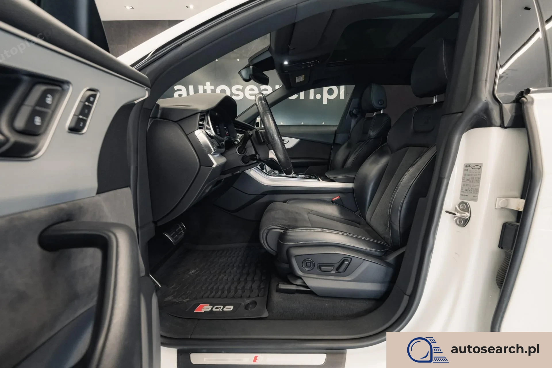 Audi SQ8 - zdjęcie 13