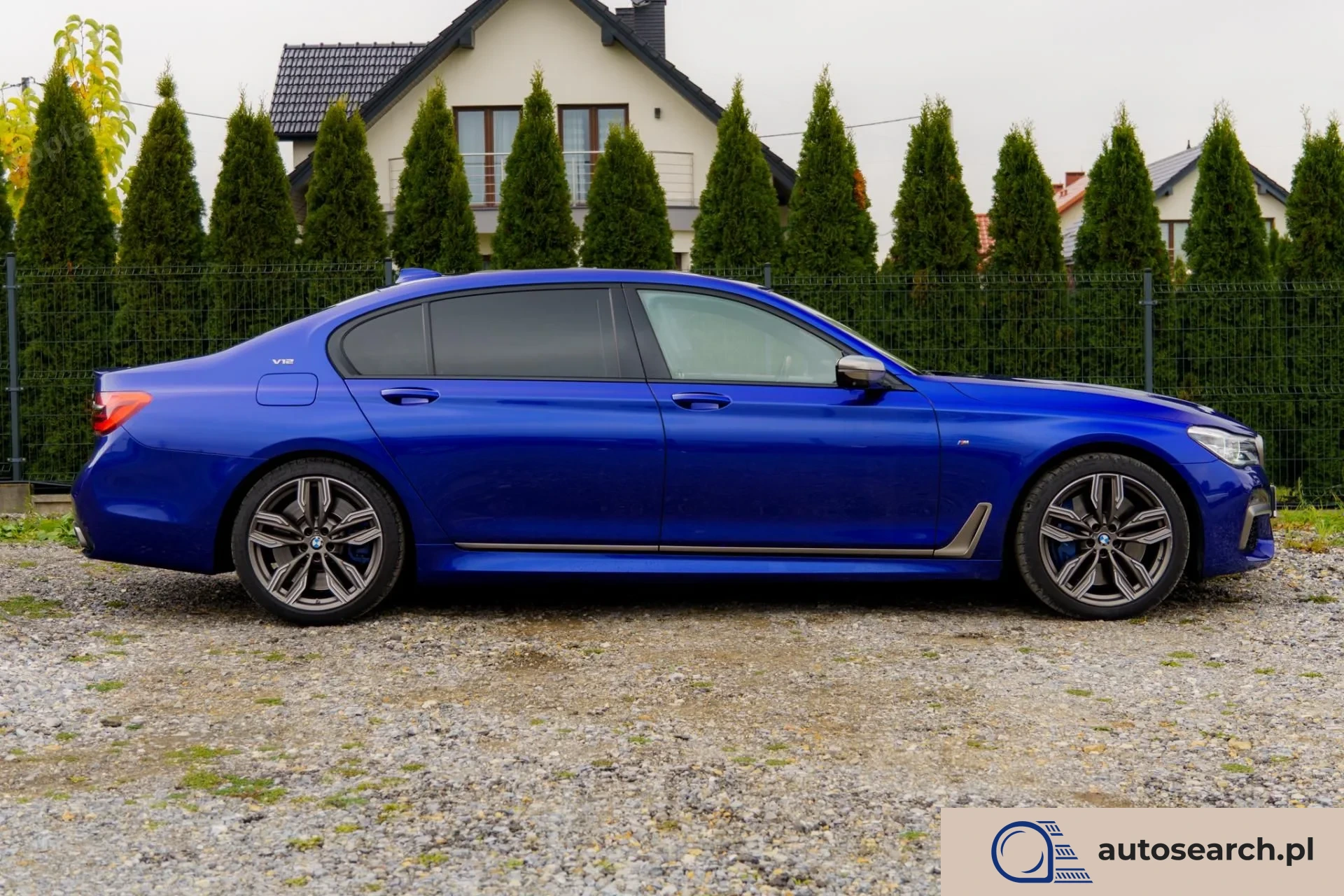 BMW M760Li xDrive - zdjęcie 8