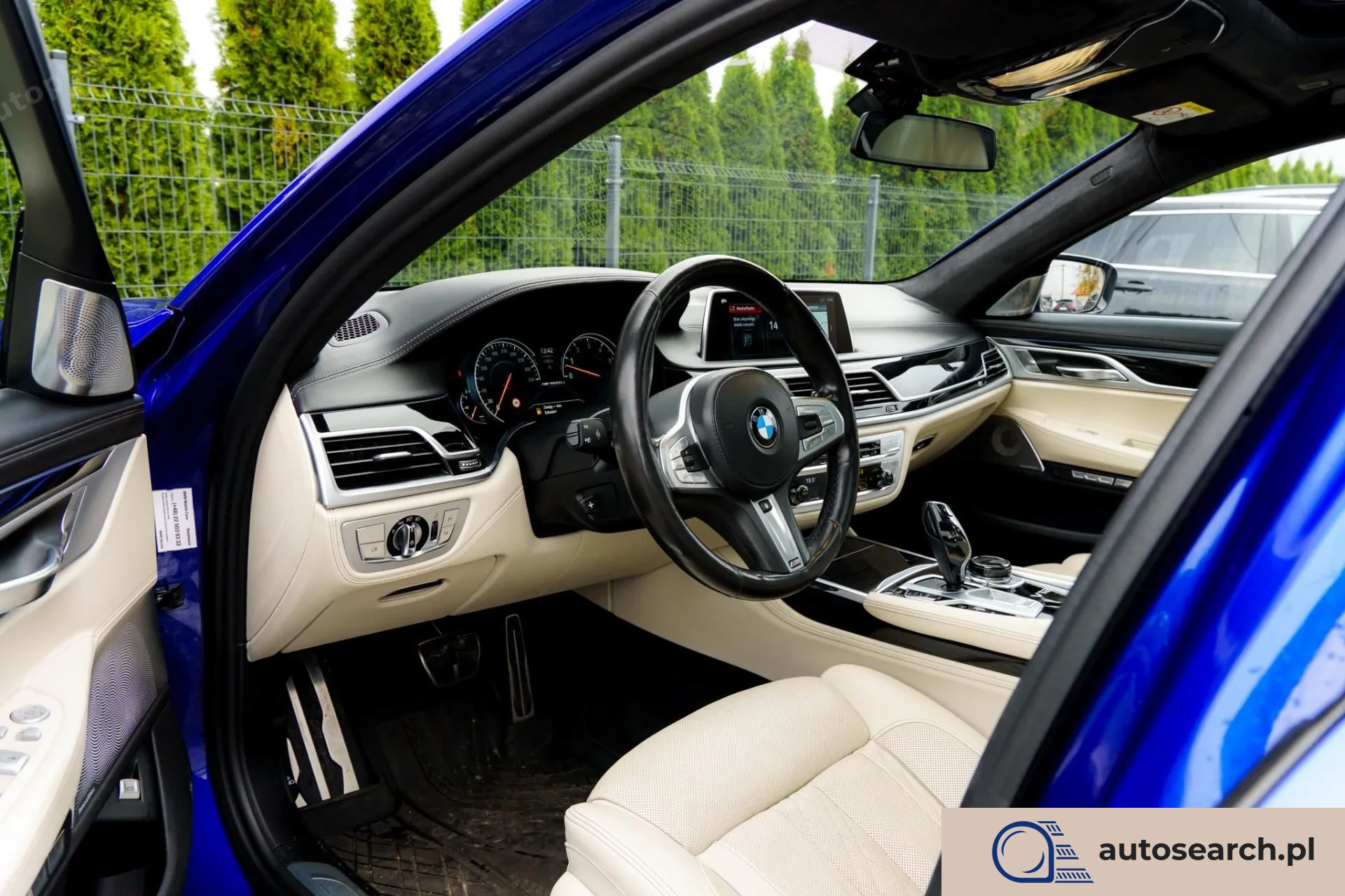 BMW M760Li xDrive - zdjęcie 9