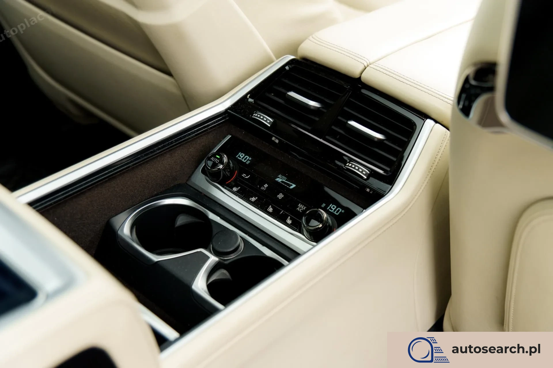 BMW M760Li xDrive - zdjęcie 35