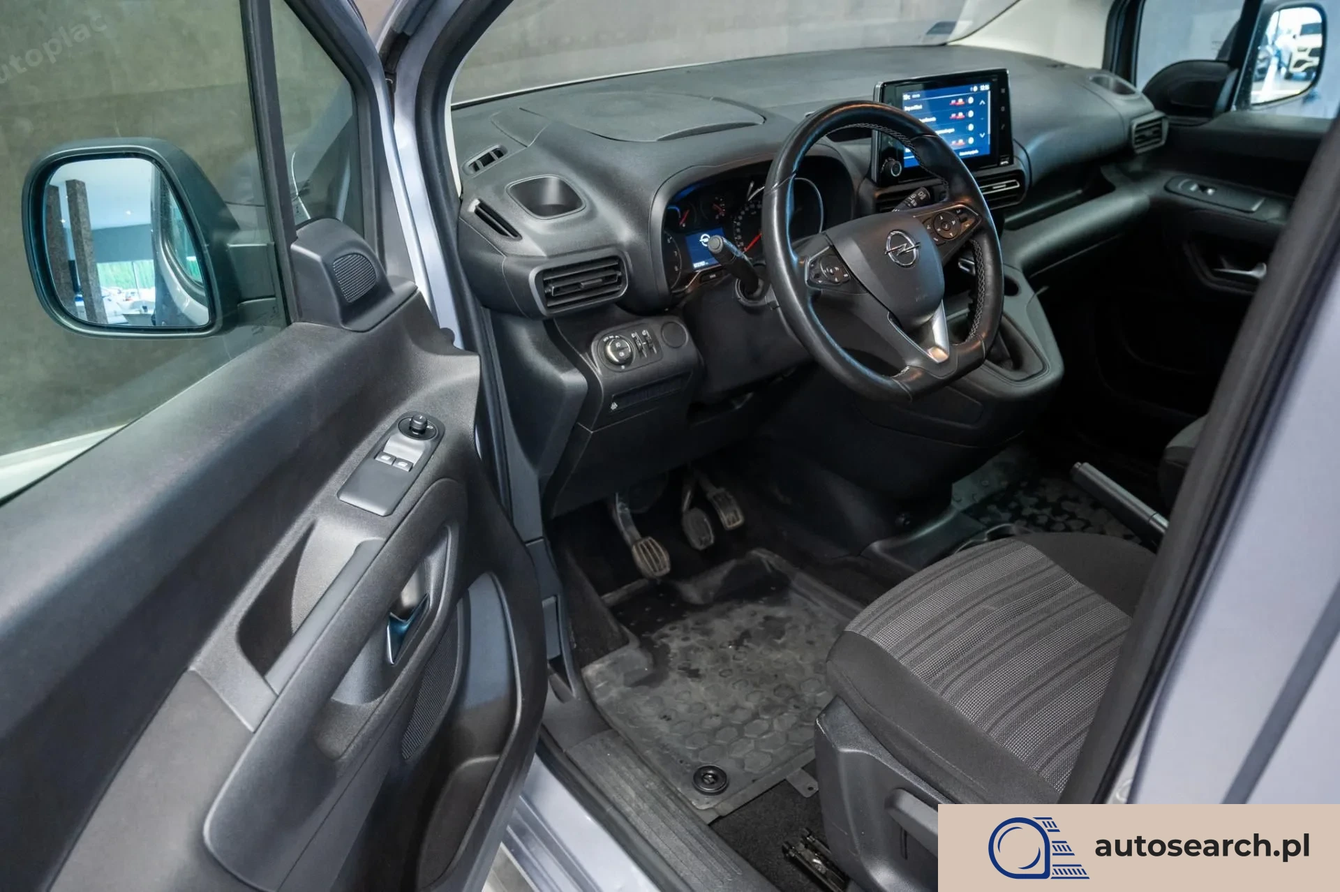 Opel Combo Life 1.2 Turbo - zdjęcie 9